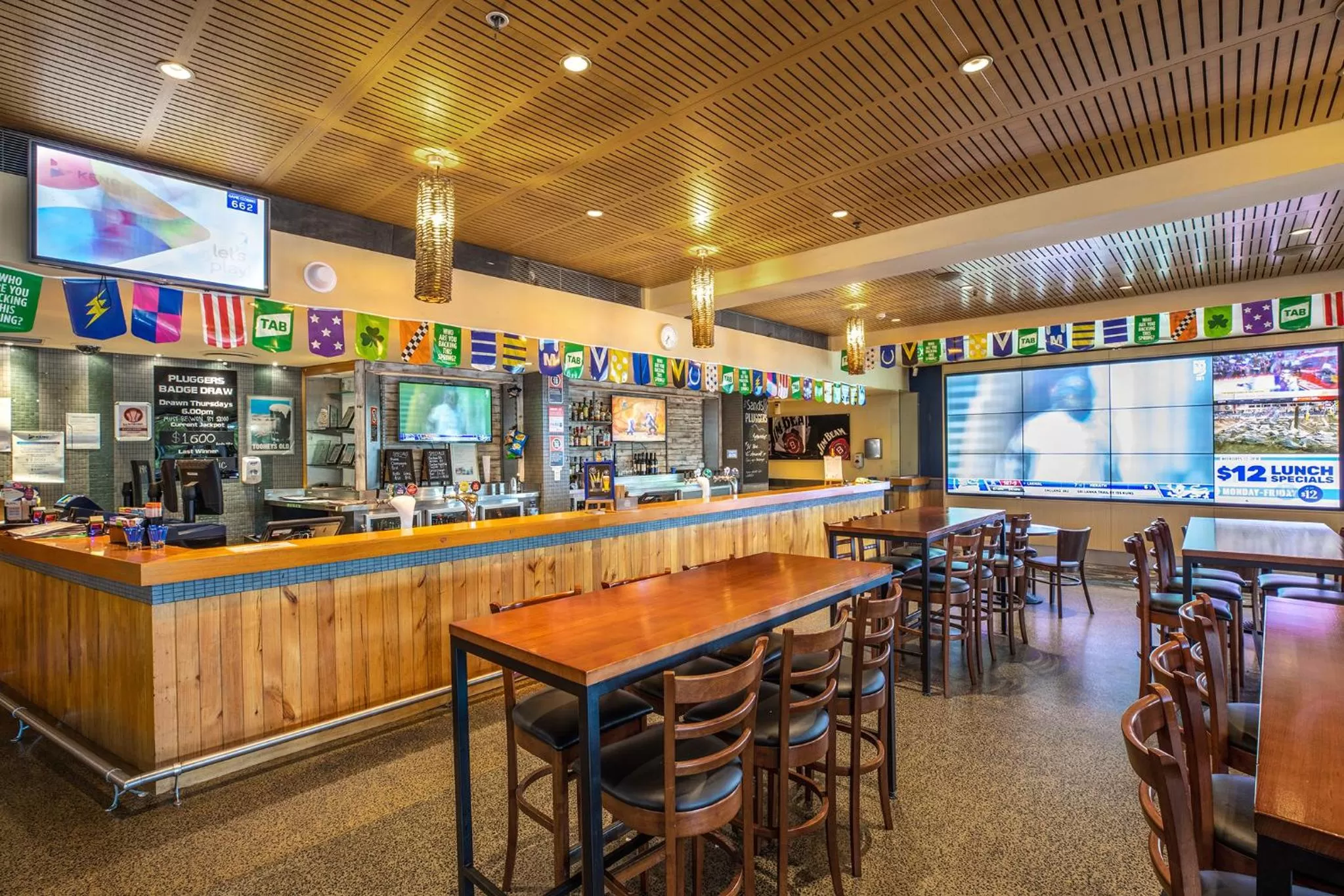 Restaurant/places to eat in Nightelier Narrabeen