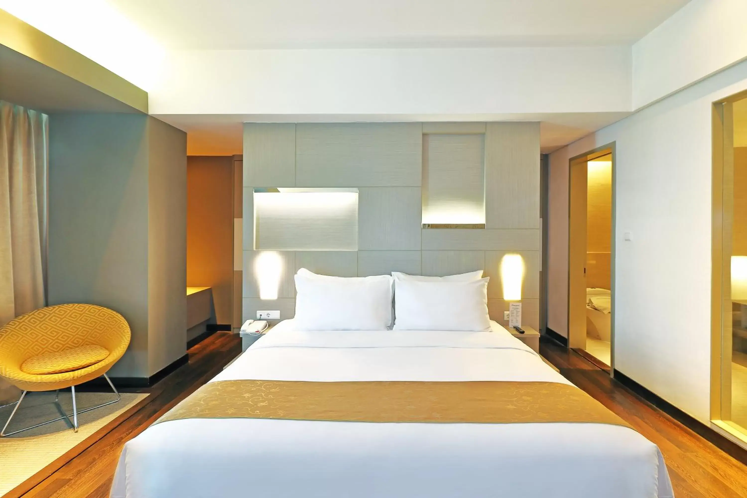 Bedroom, Bed in Swiss-Belhotel Cirebon