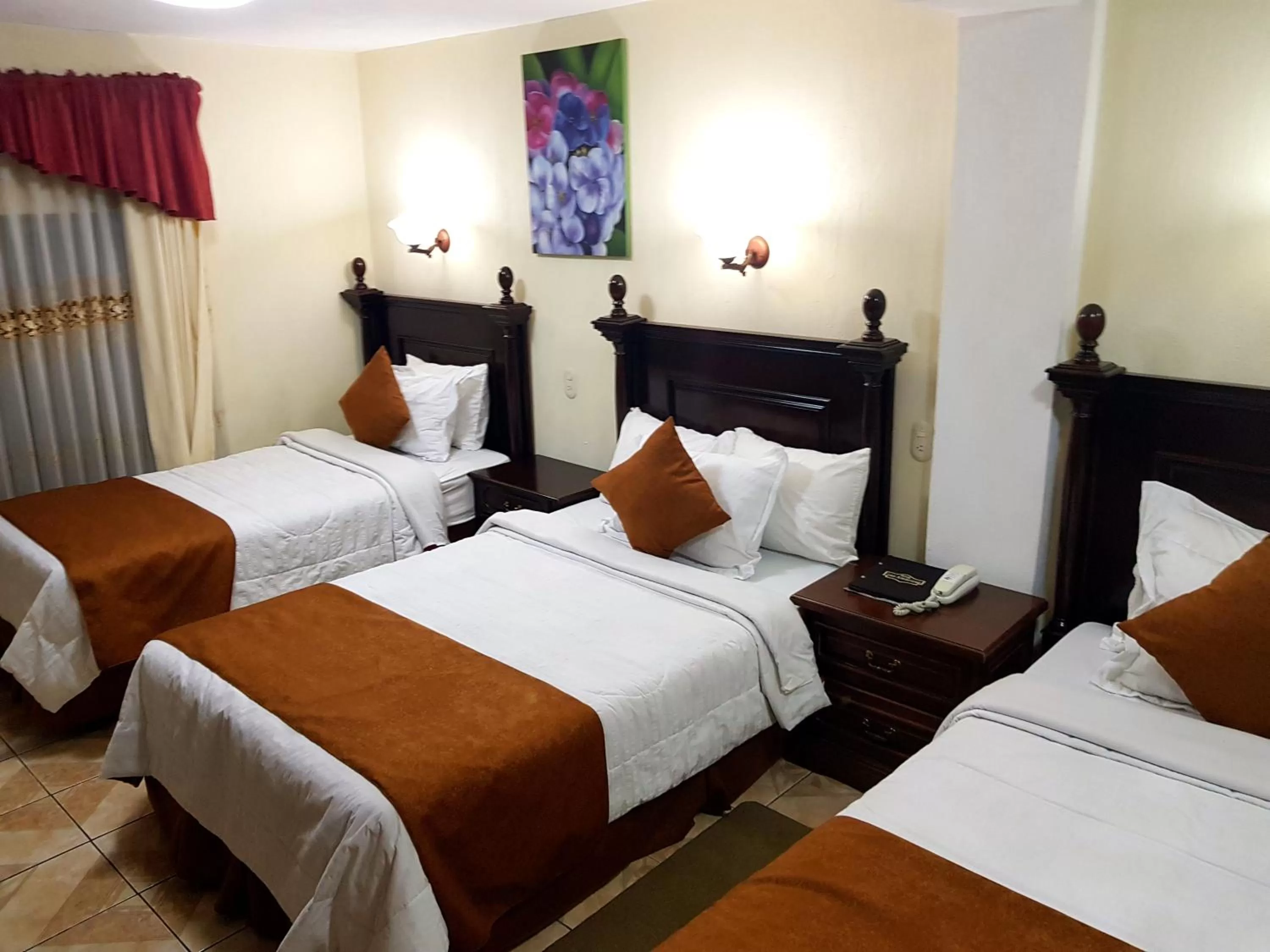 Bed in Hotel Las Americas