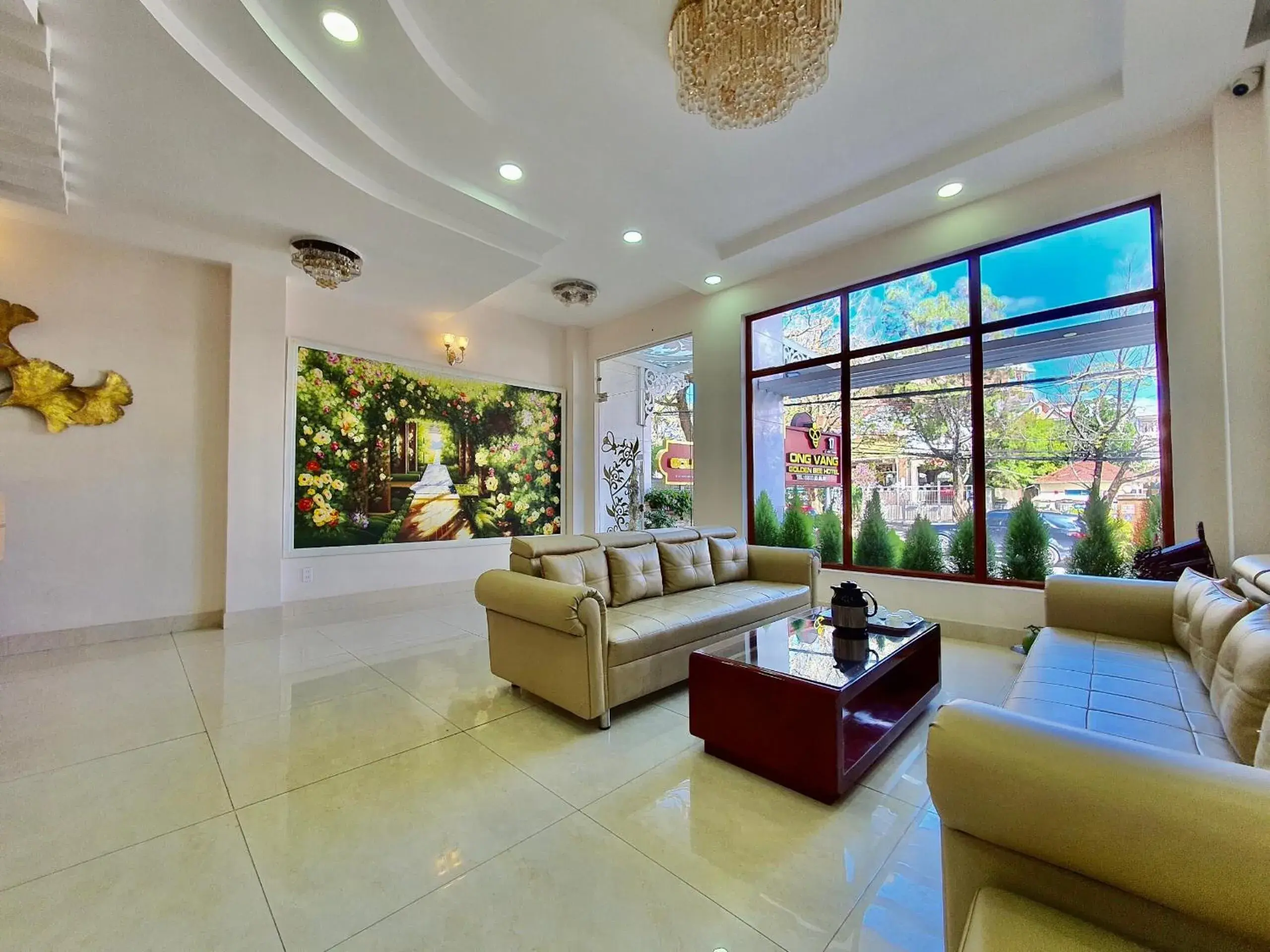 Lobby or reception, Seating Area in Golden Bee Hotel