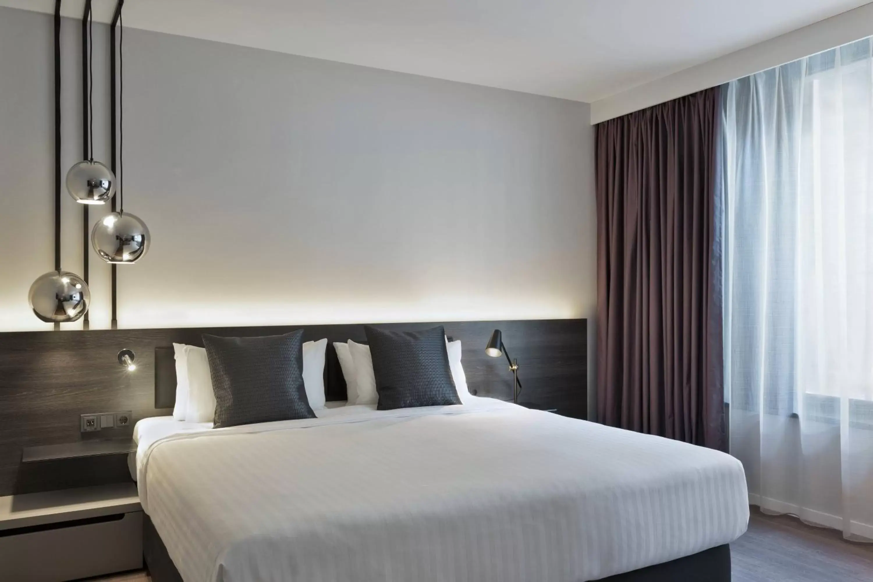 Photo of the whole room, Bed in Residence Inn by Marriott Frankfurt City Center