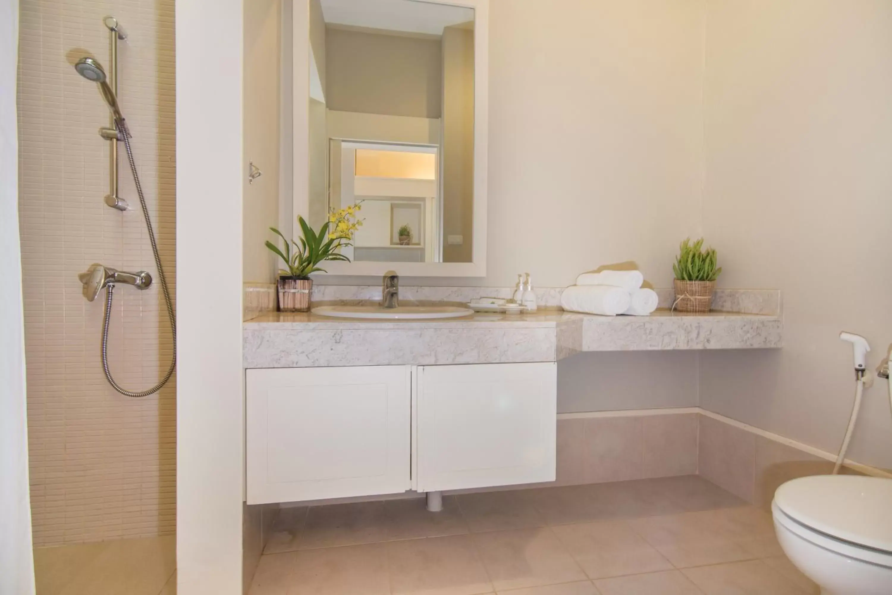 Bathroom in Veranda Lodge