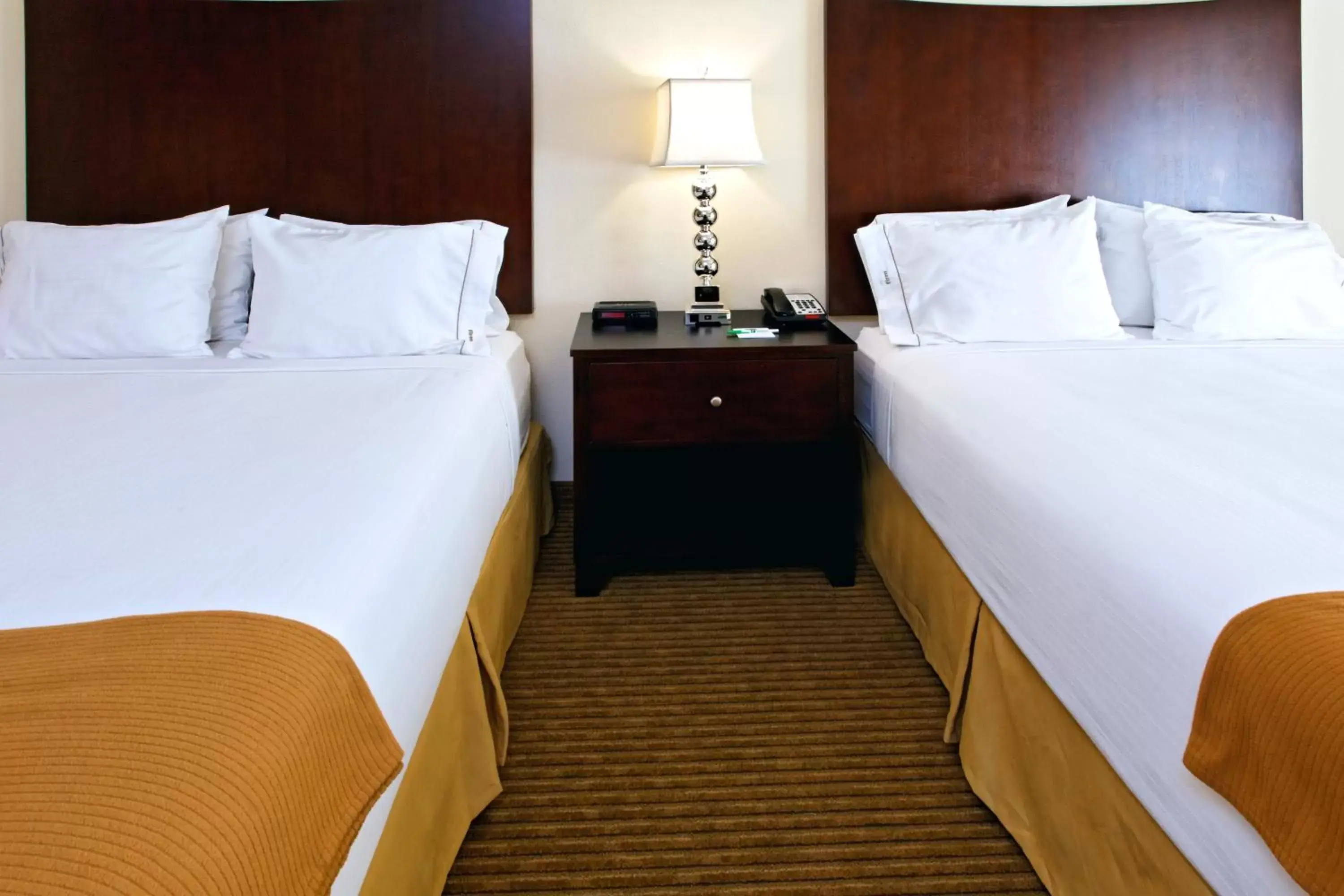 Photo of the whole room, Bed in Holiday Inn Express Hotel & Suites Cleburne, an IHG Hotel