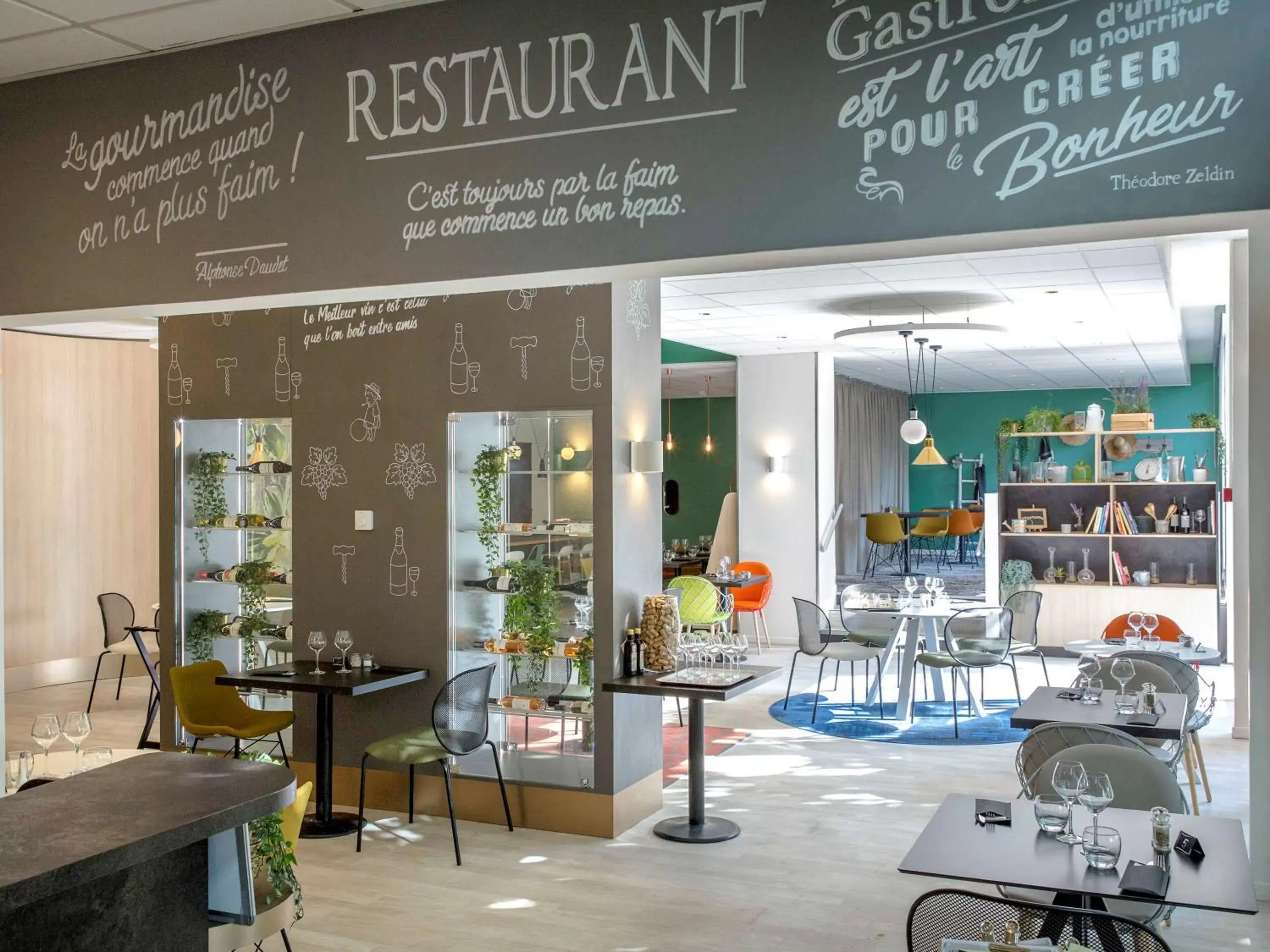 Restaurant/places to eat in Ibis Cavaillon Portes du Luberon