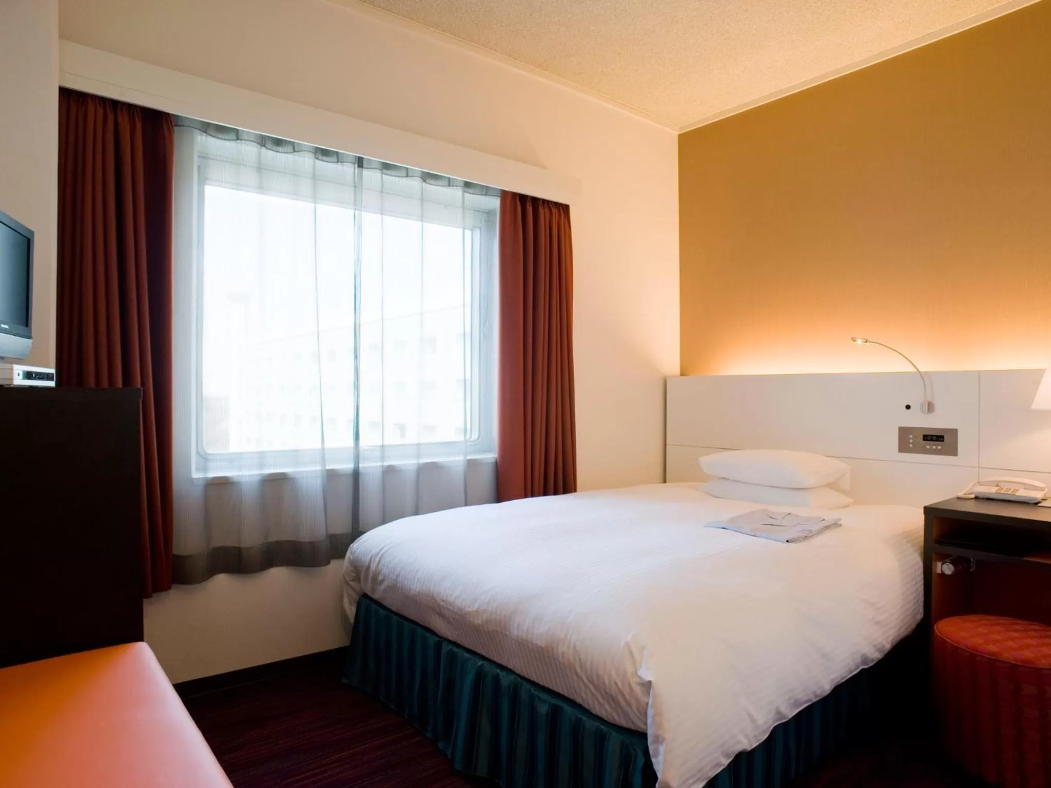 Photo of the whole room, Bed in Hotel Nikko Narita