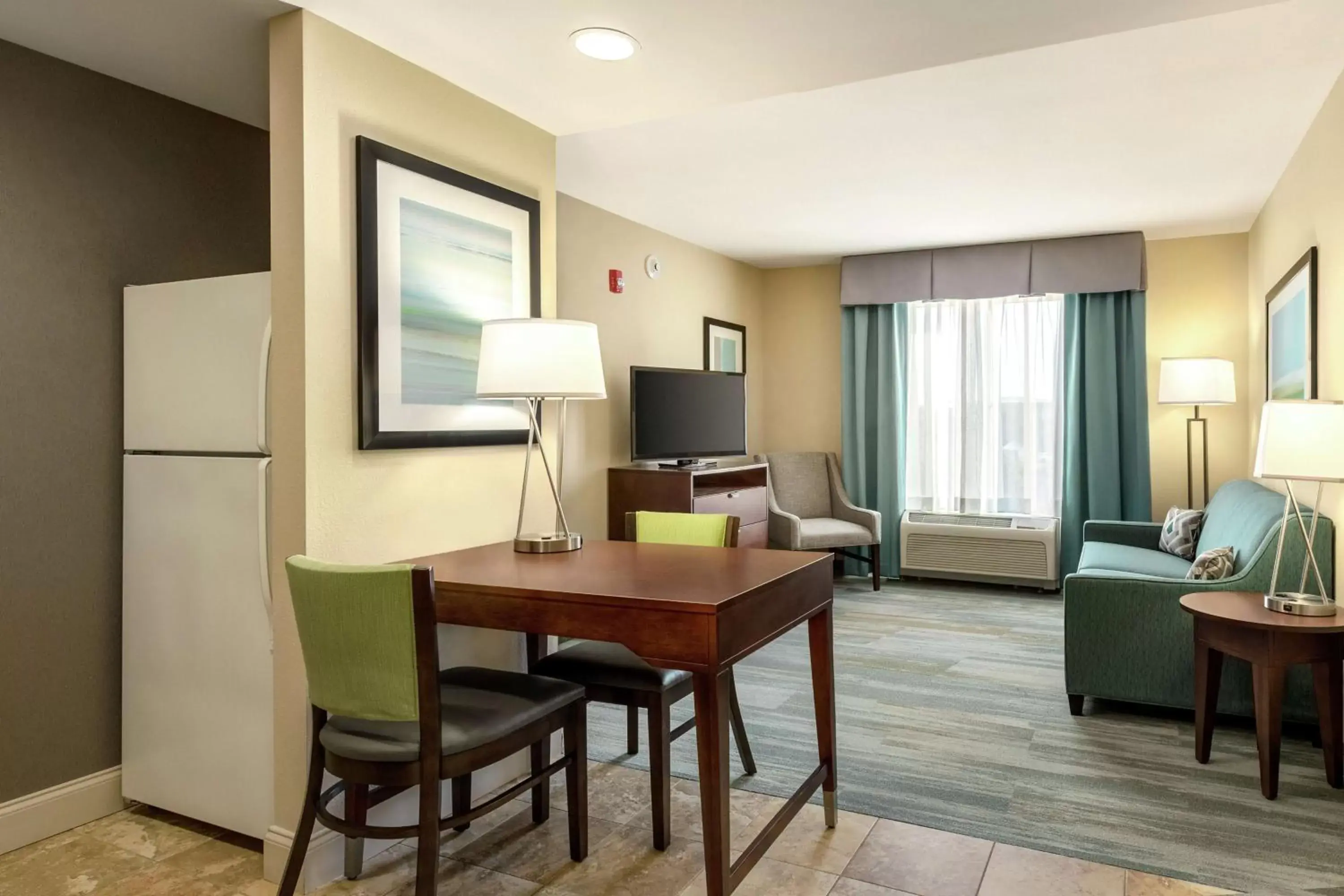 Bedroom, Seating Area in Homewood Suites by Hilton Macon-North