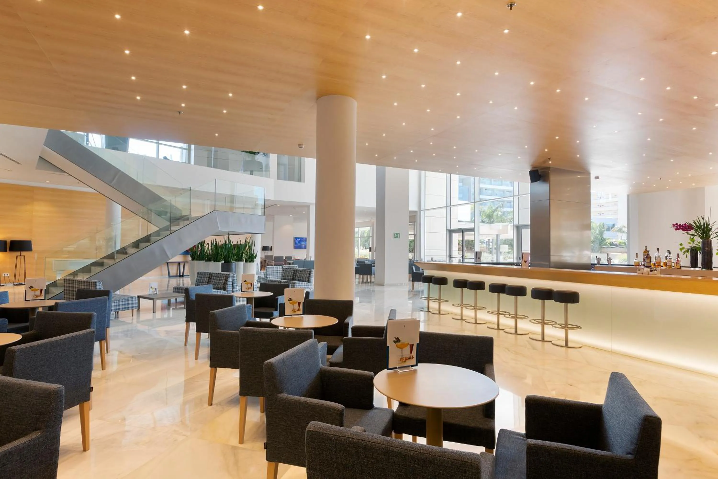 Lounge or bar in Hipotels Gran Playa de Palma