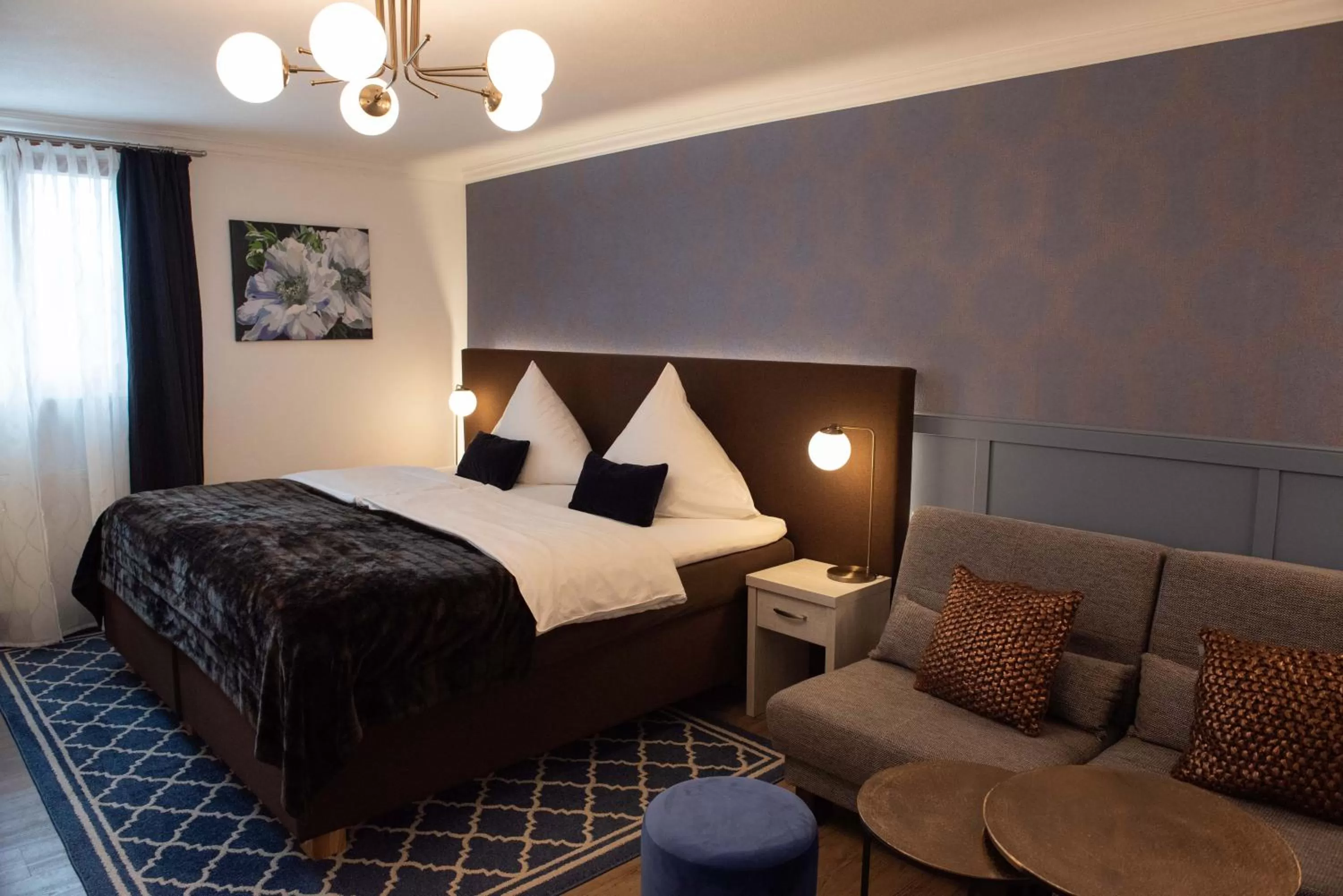 Photo of the whole room, Bed in Boutique - Hotel Zum Schloss