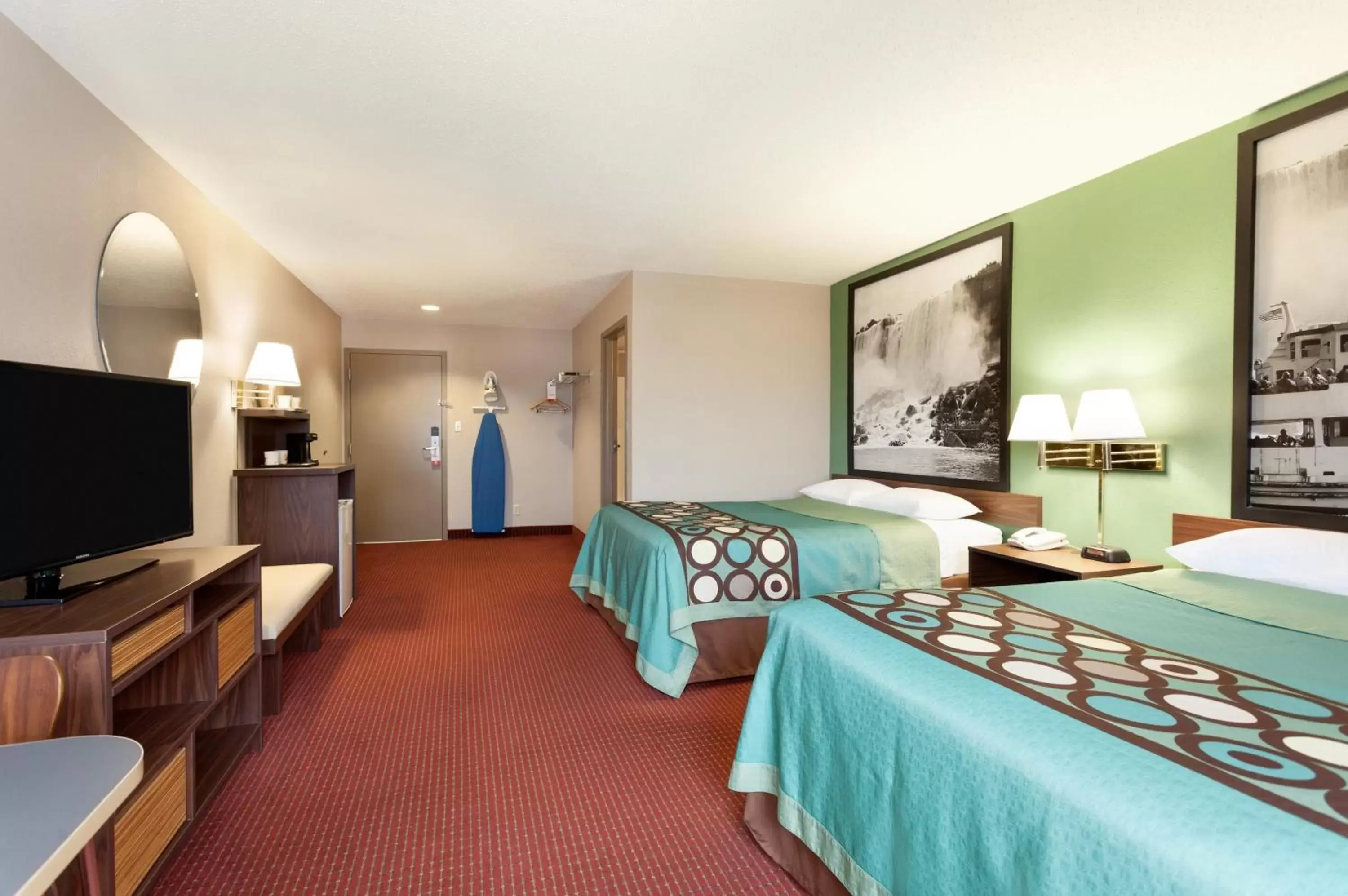 Queen Room with Two Queen Beds - Non-Smoking in Super 8 by Wyndham Niagara Falls