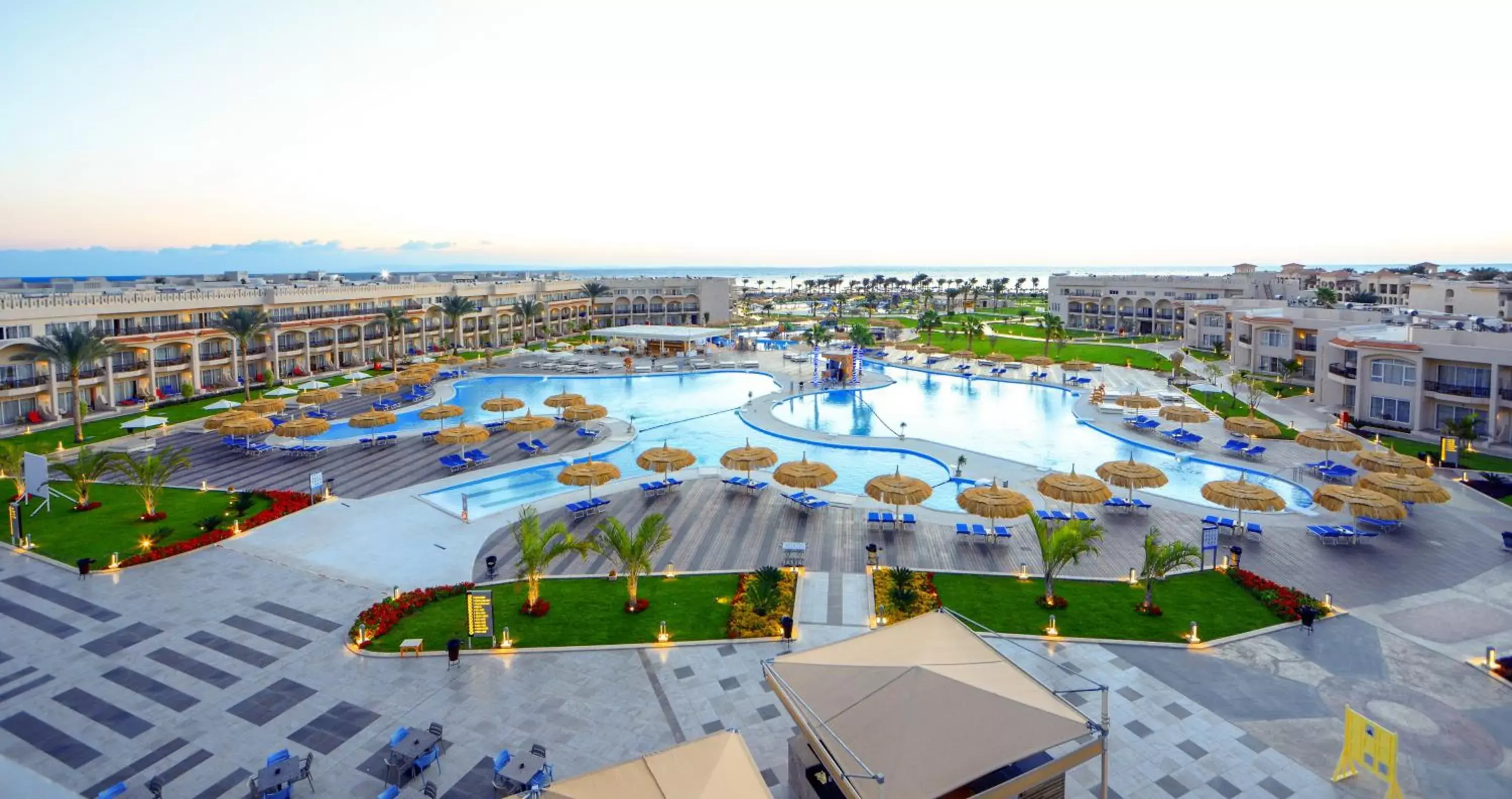 Bird's eye view, Bird's-eye View in Pickalbatros Royal Moderna Sharm "Aqua Park"