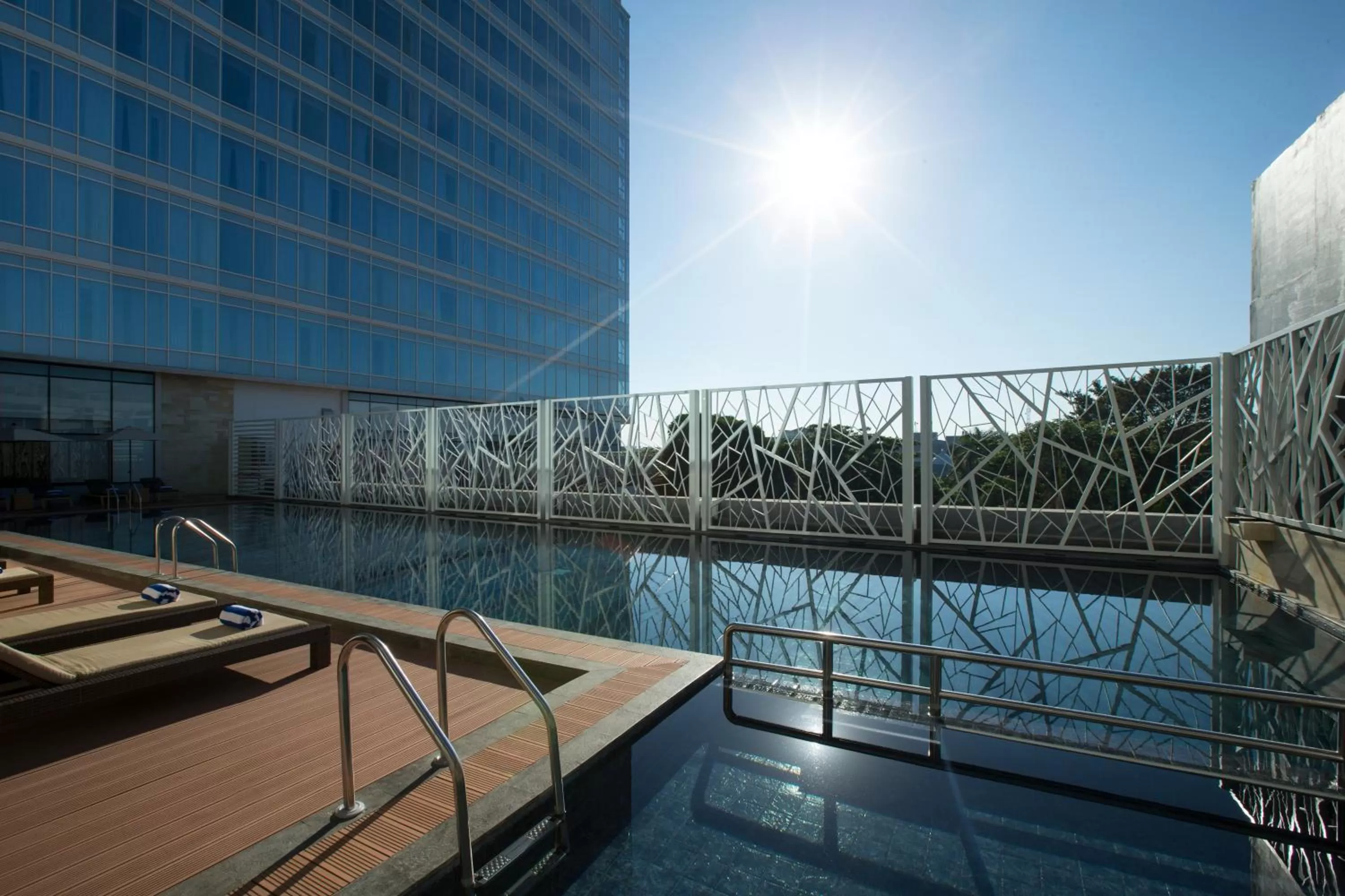 Swimming pool in Novotel Makassar Grand Shayla