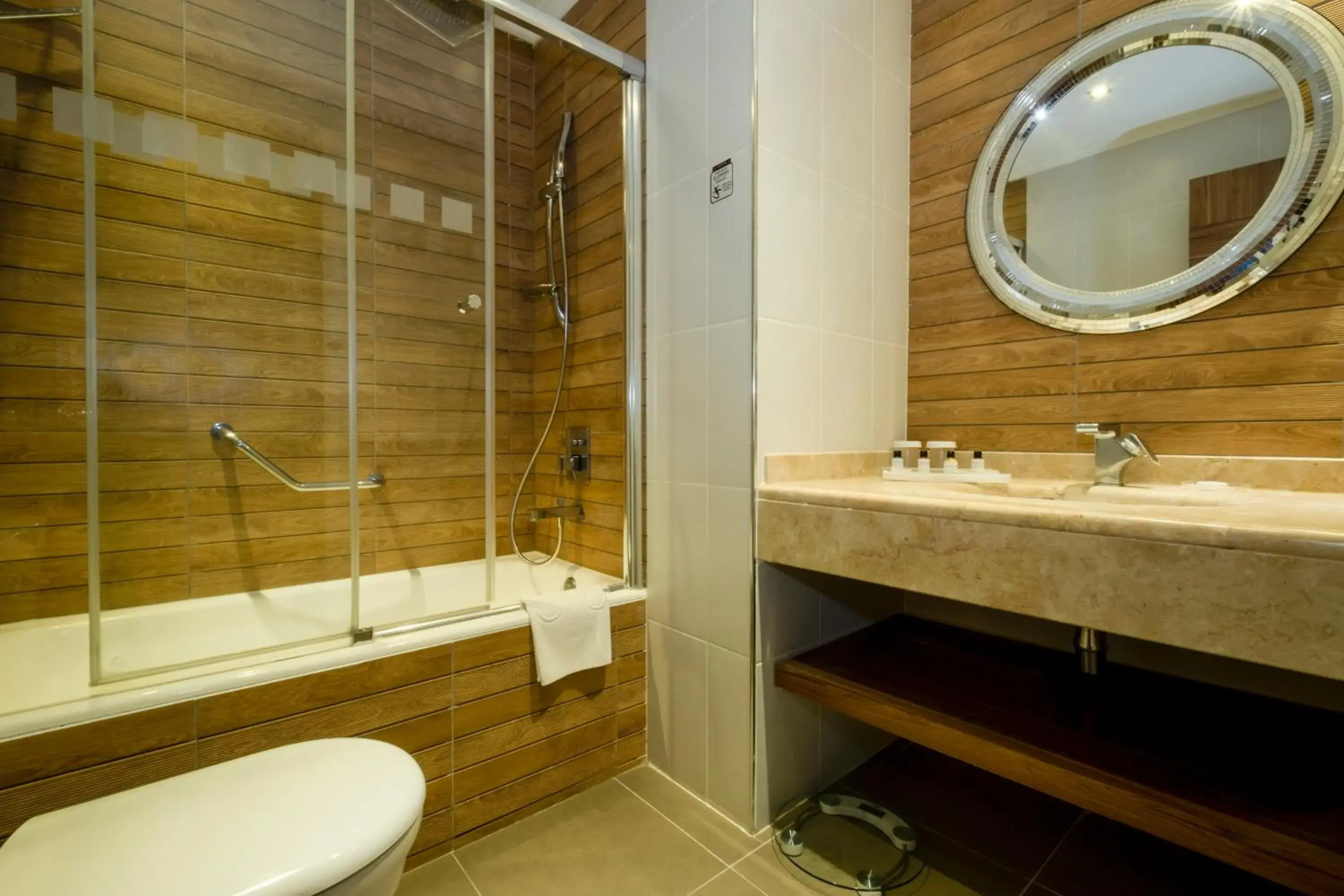 Shower, Bathroom in Euro Park Hotel Bursa