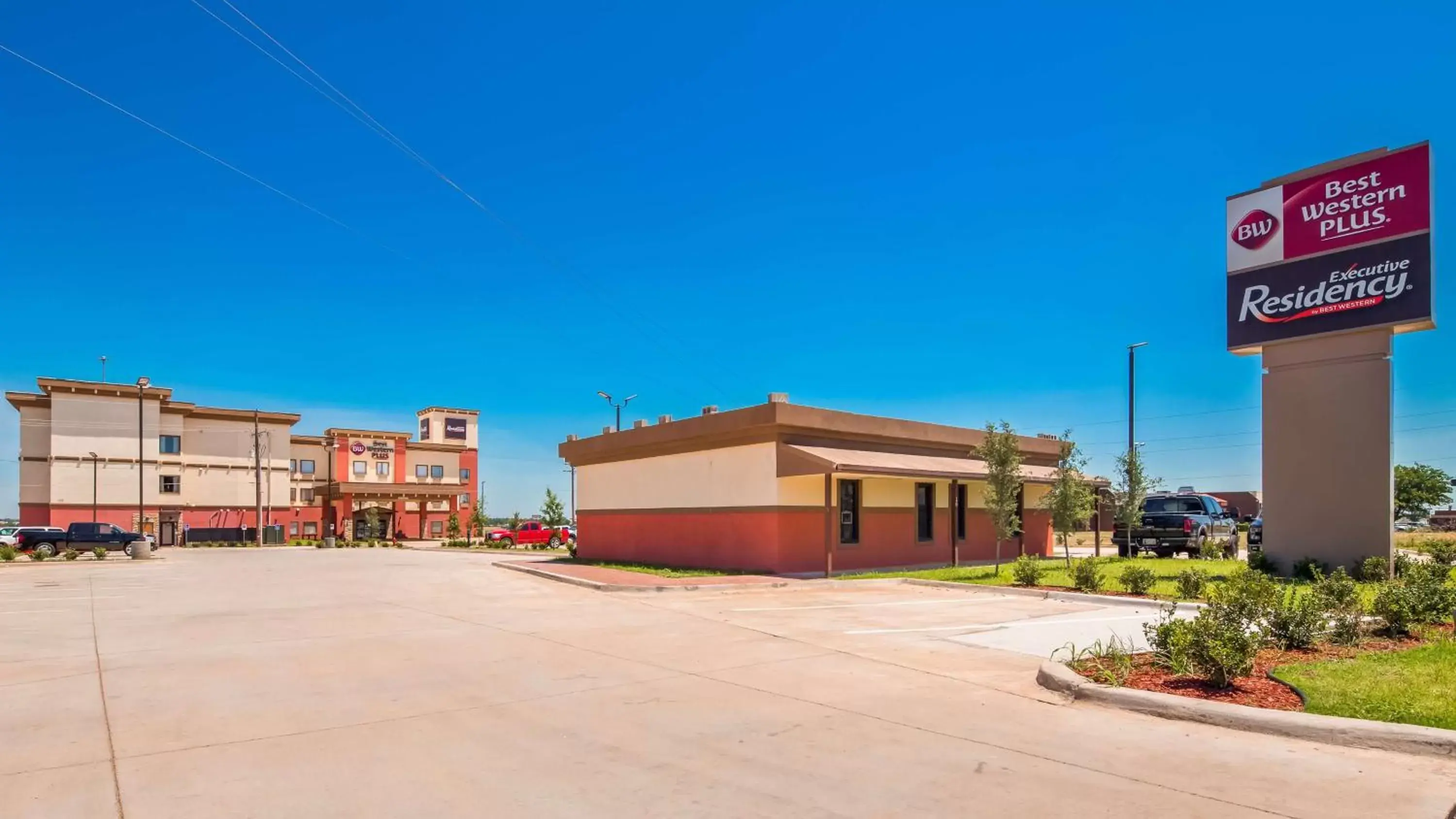 Property Building in Best Western Plus/Executive Residency Elk City