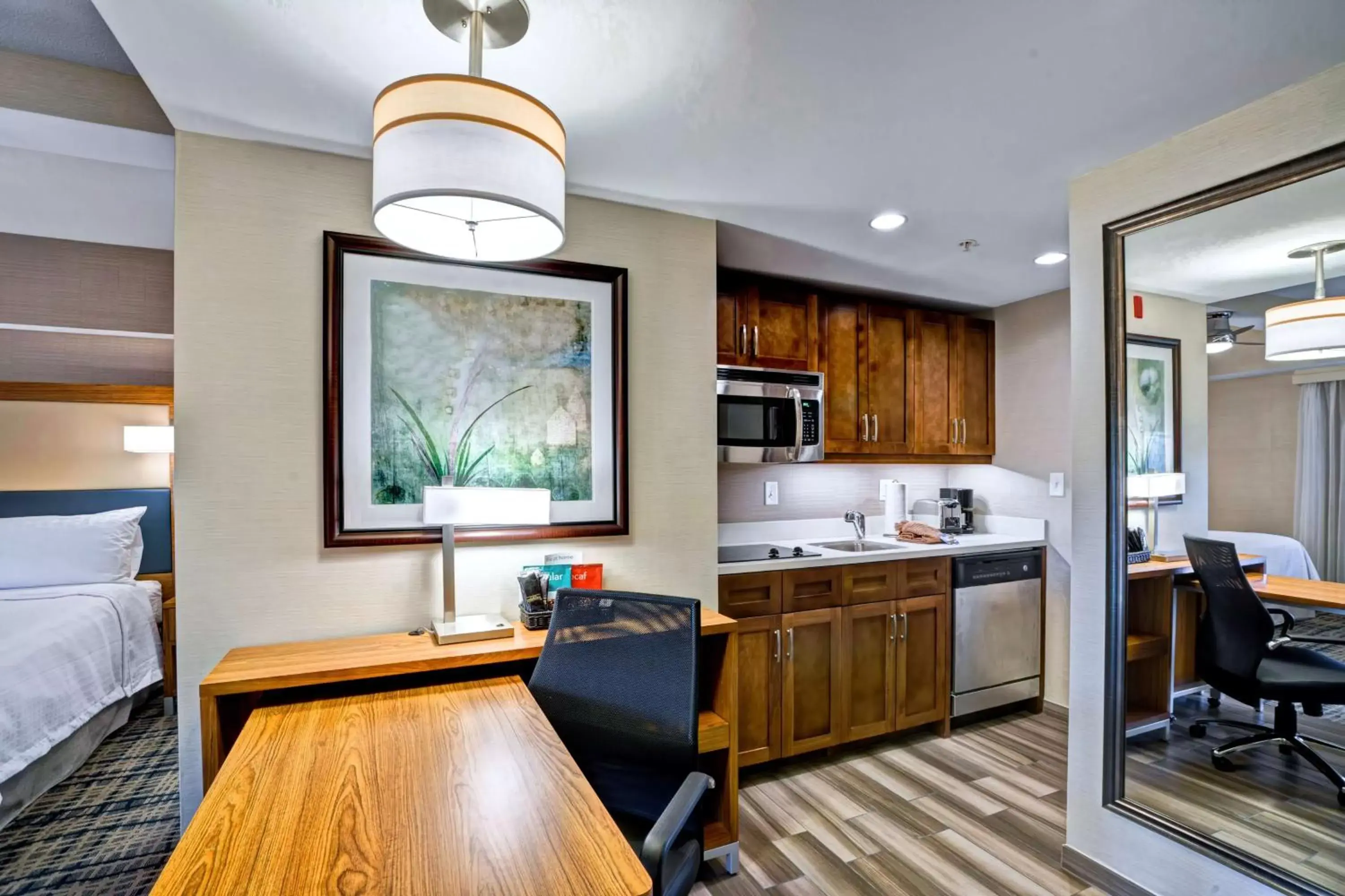 Kitchen or kitchenette, Kitchen/Kitchenette in Homewood Suites by Hilton Boston Brookline-Longwood Medical