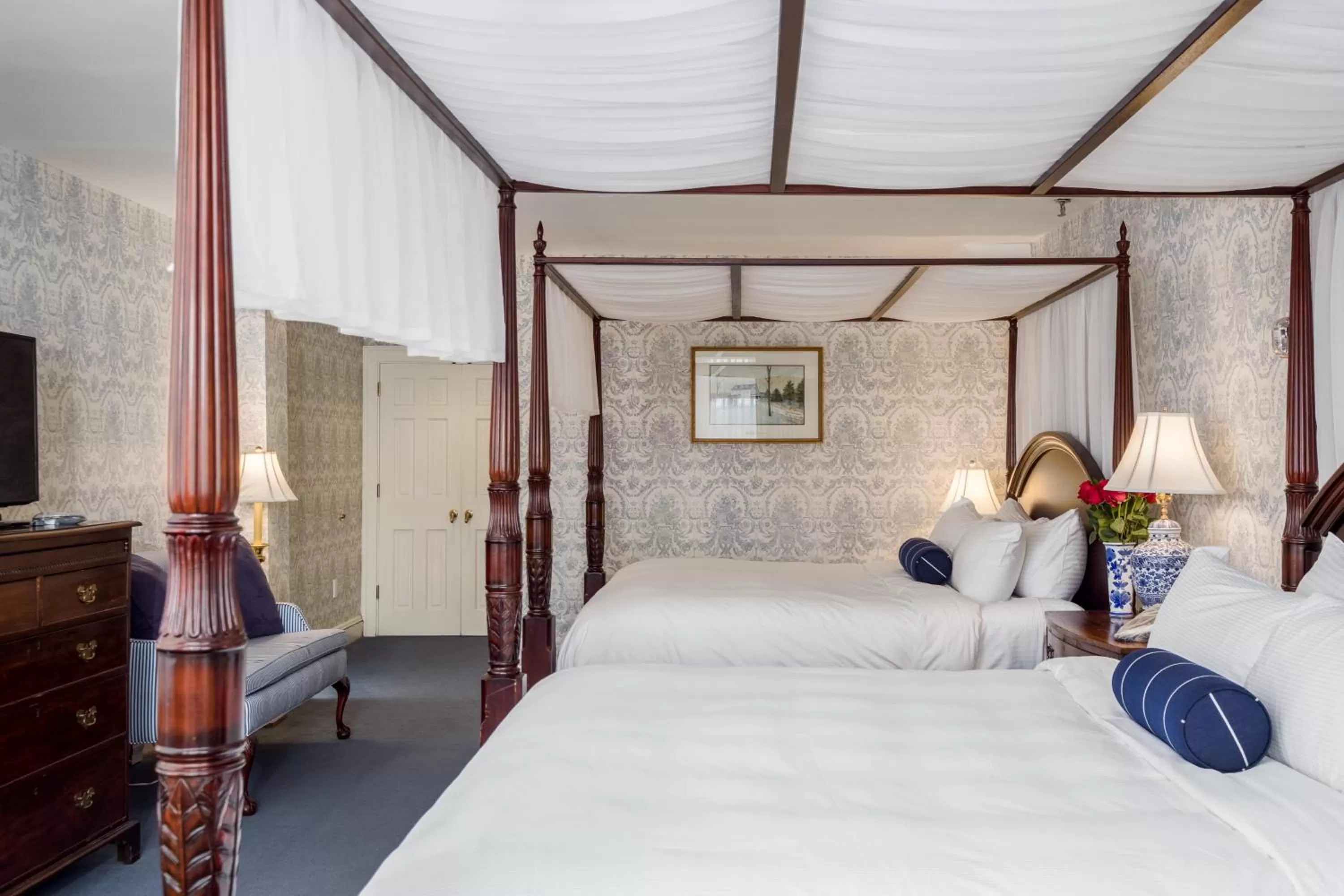 Bed in Simsbury 1820 House