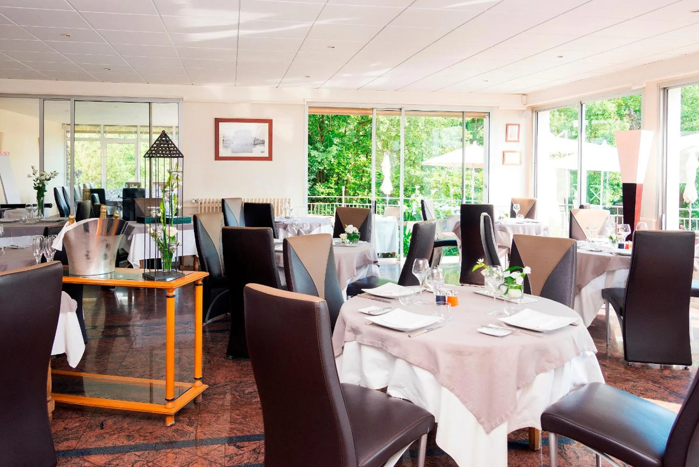 Restaurant/places to eat in Le Germinal