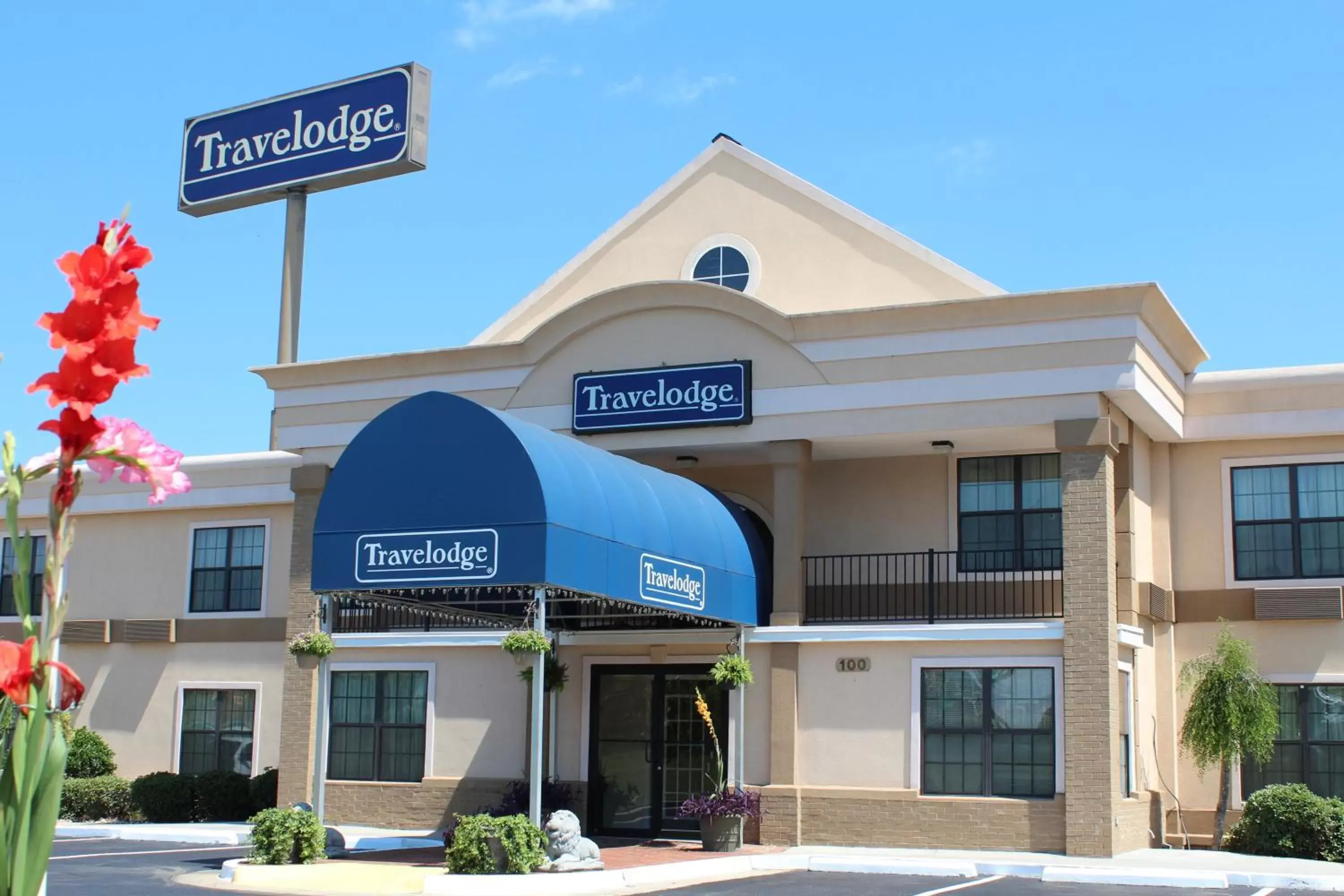 Facade/Entrance in Travelodge by Wyndham Perry GA