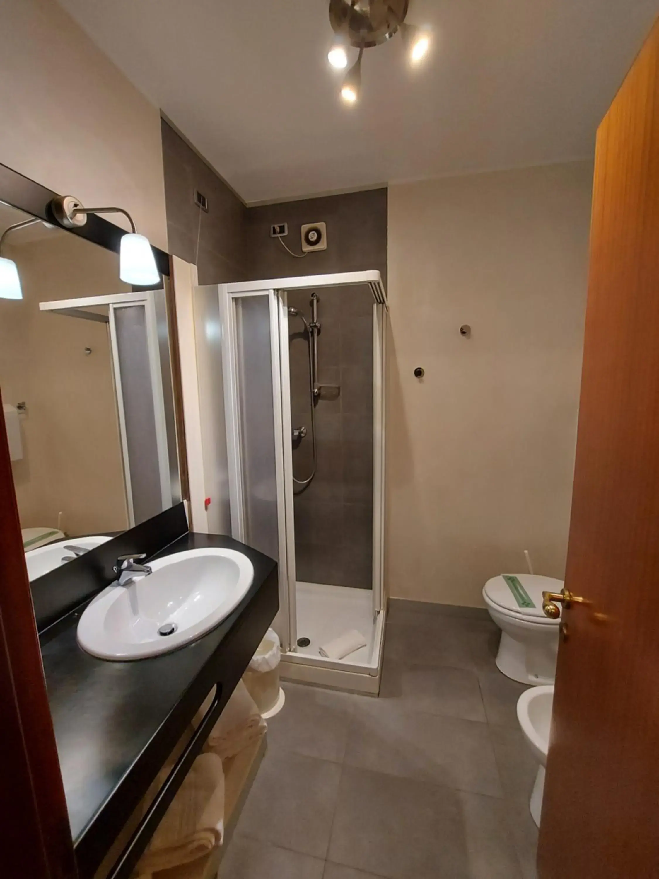 Bathroom in Hotel Posta 77