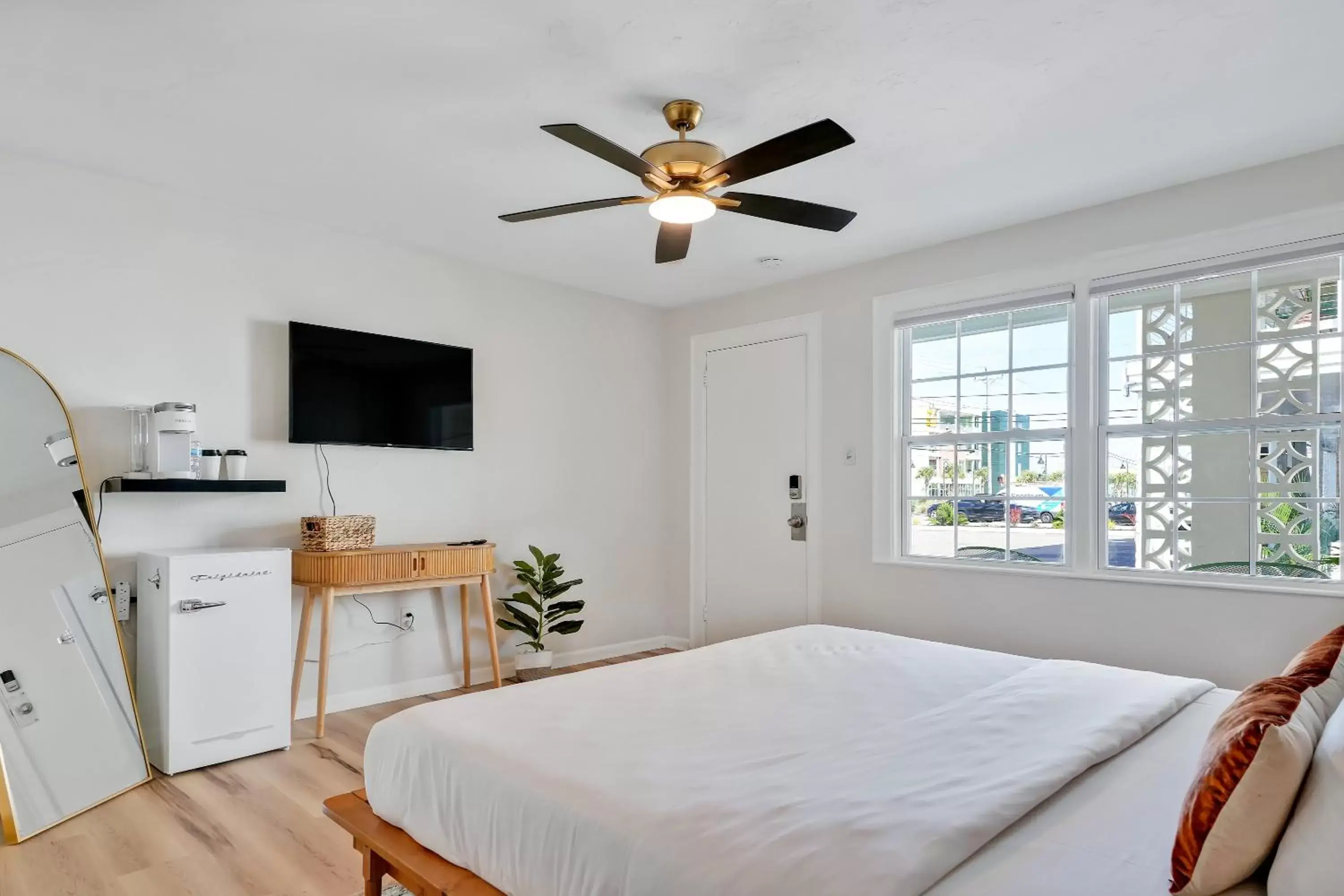 Bed in The Starlite Inn Bed in The Starlite Inn