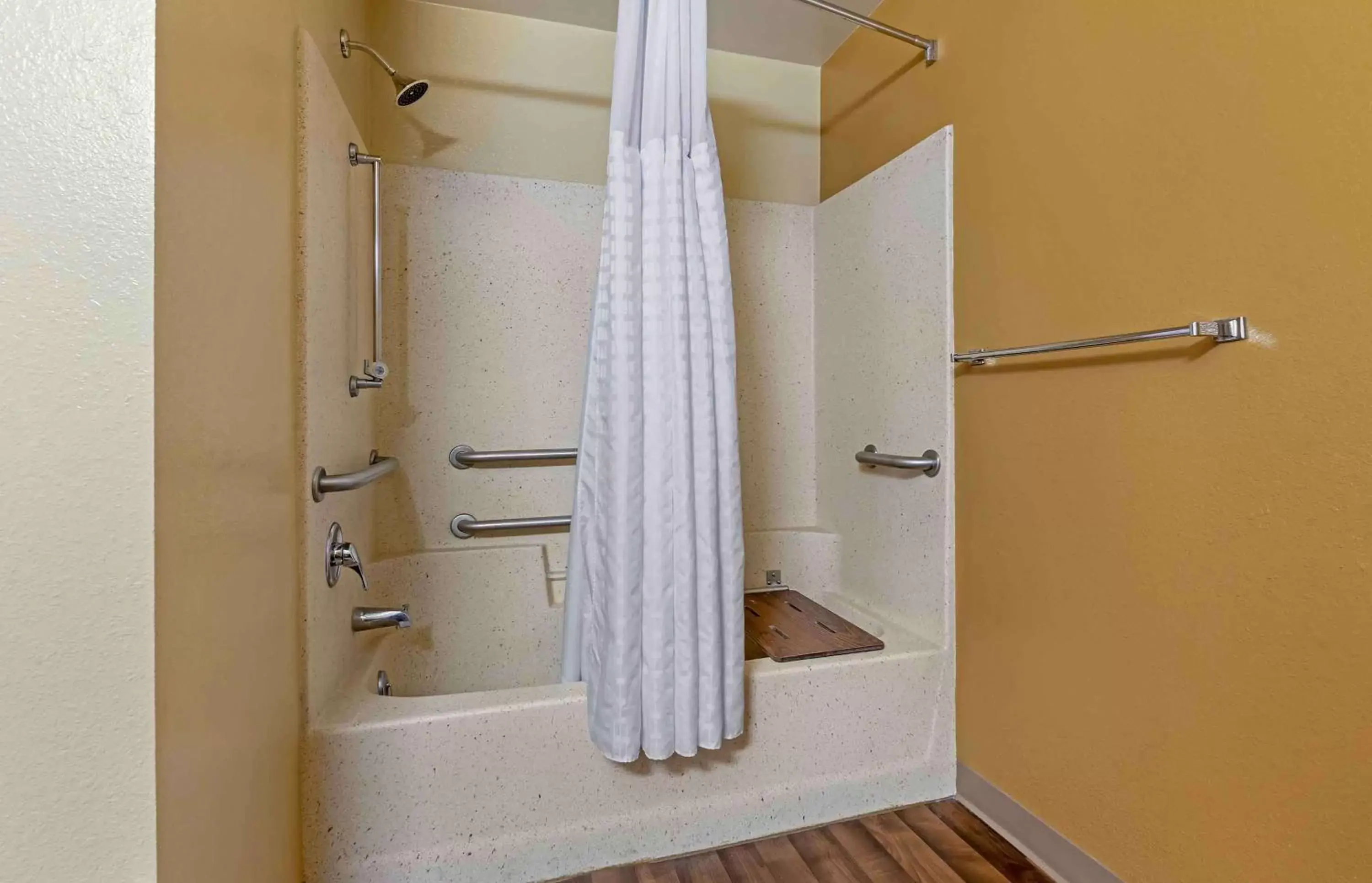Bathroom in Extended Stay America Suites - Madison - Old Sauk Rd