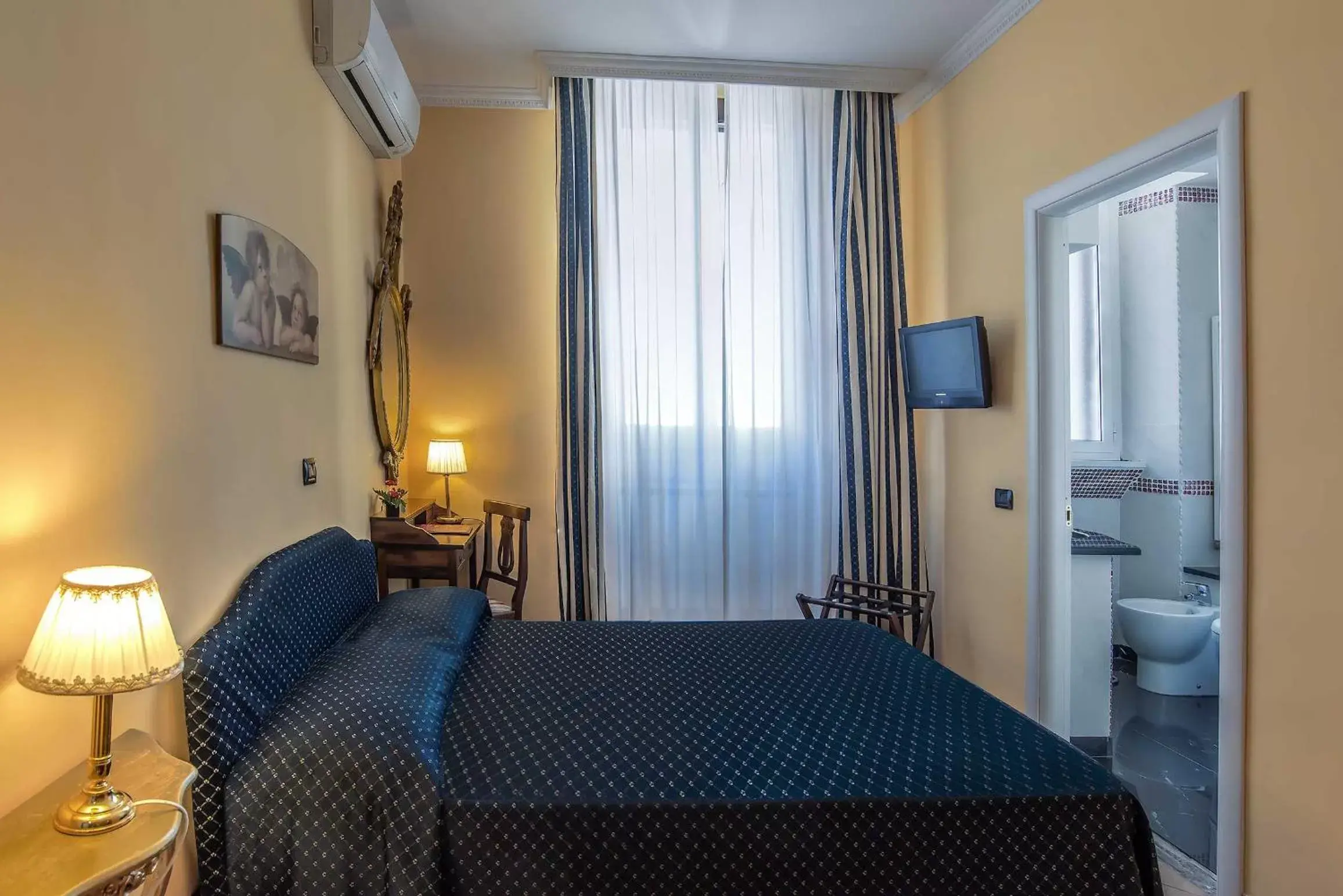 Bed in Hotel Caracciolo