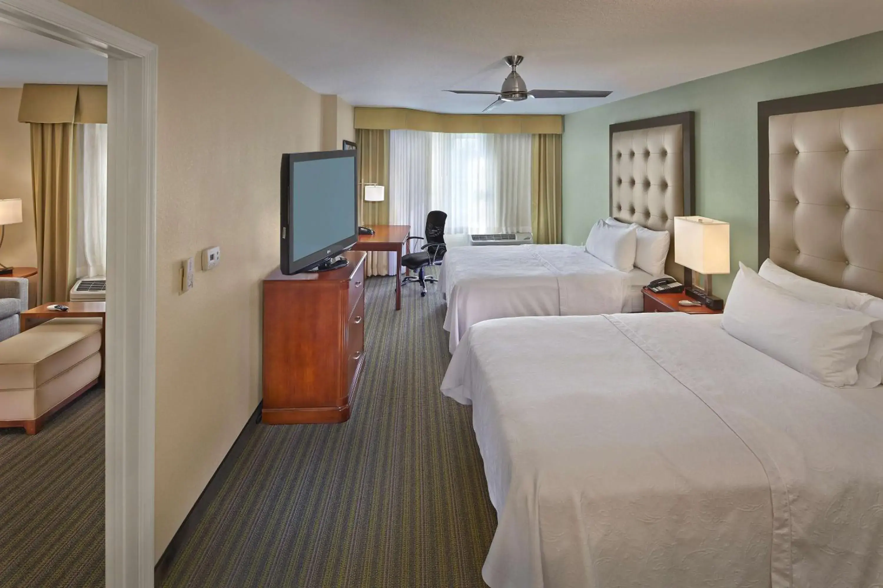 Bed in Homewood Suites by Hilton Daytona Beach Speedway-Airport