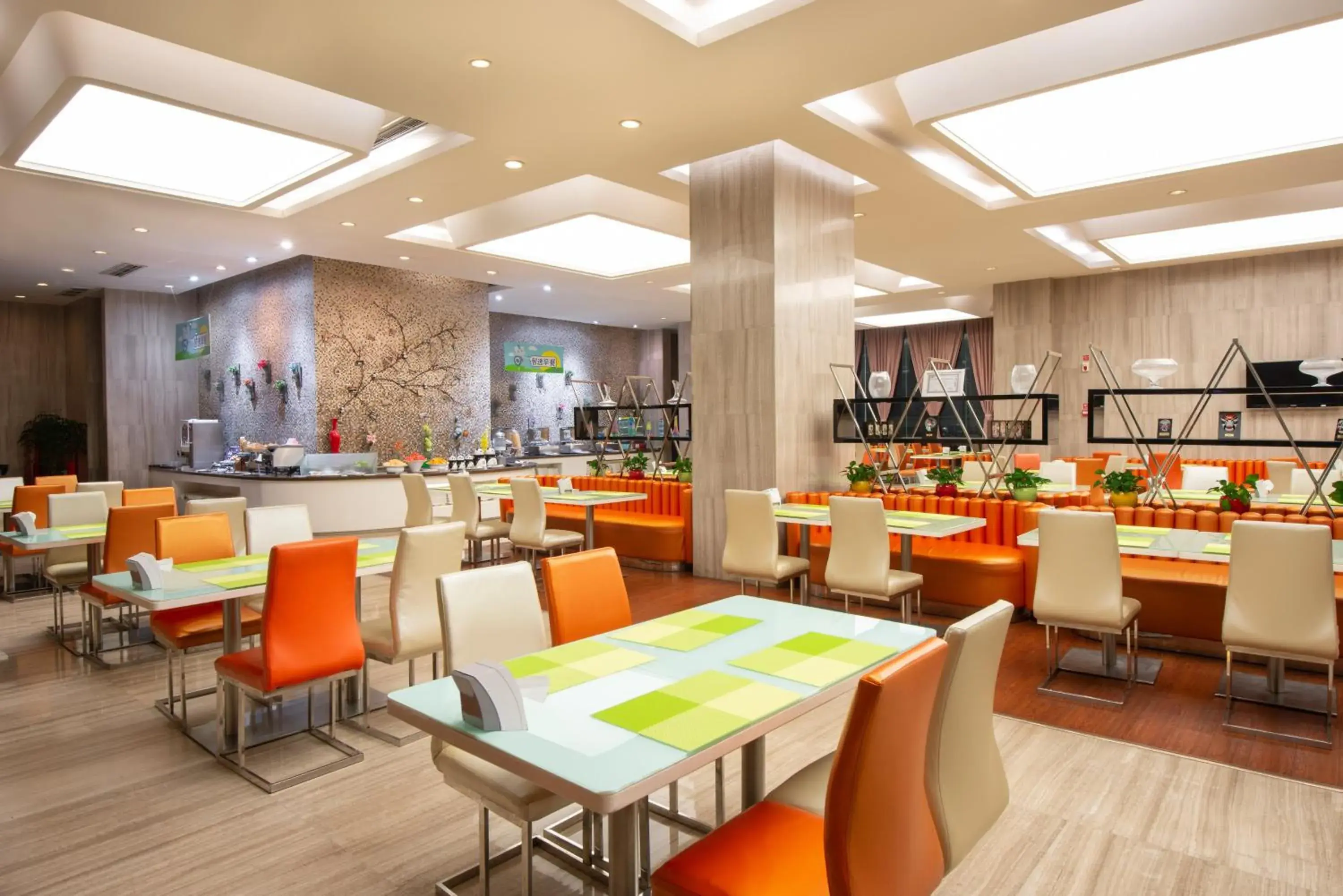 Breakfast, Restaurant/Places to Eat in Holiday Inn Express Chengdu Wuhou, an IHG Hotel