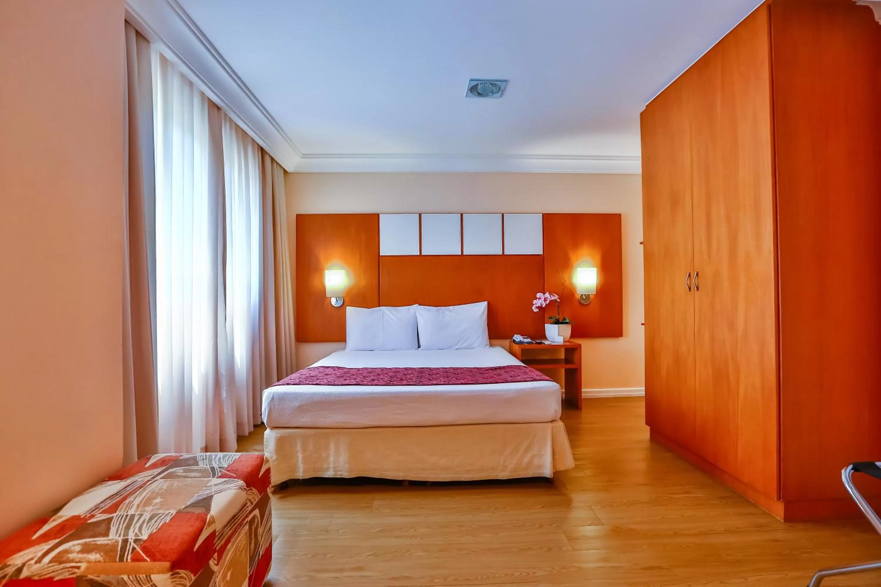 Photo of the whole room, Bed in Dubai Macaé by Atlântica