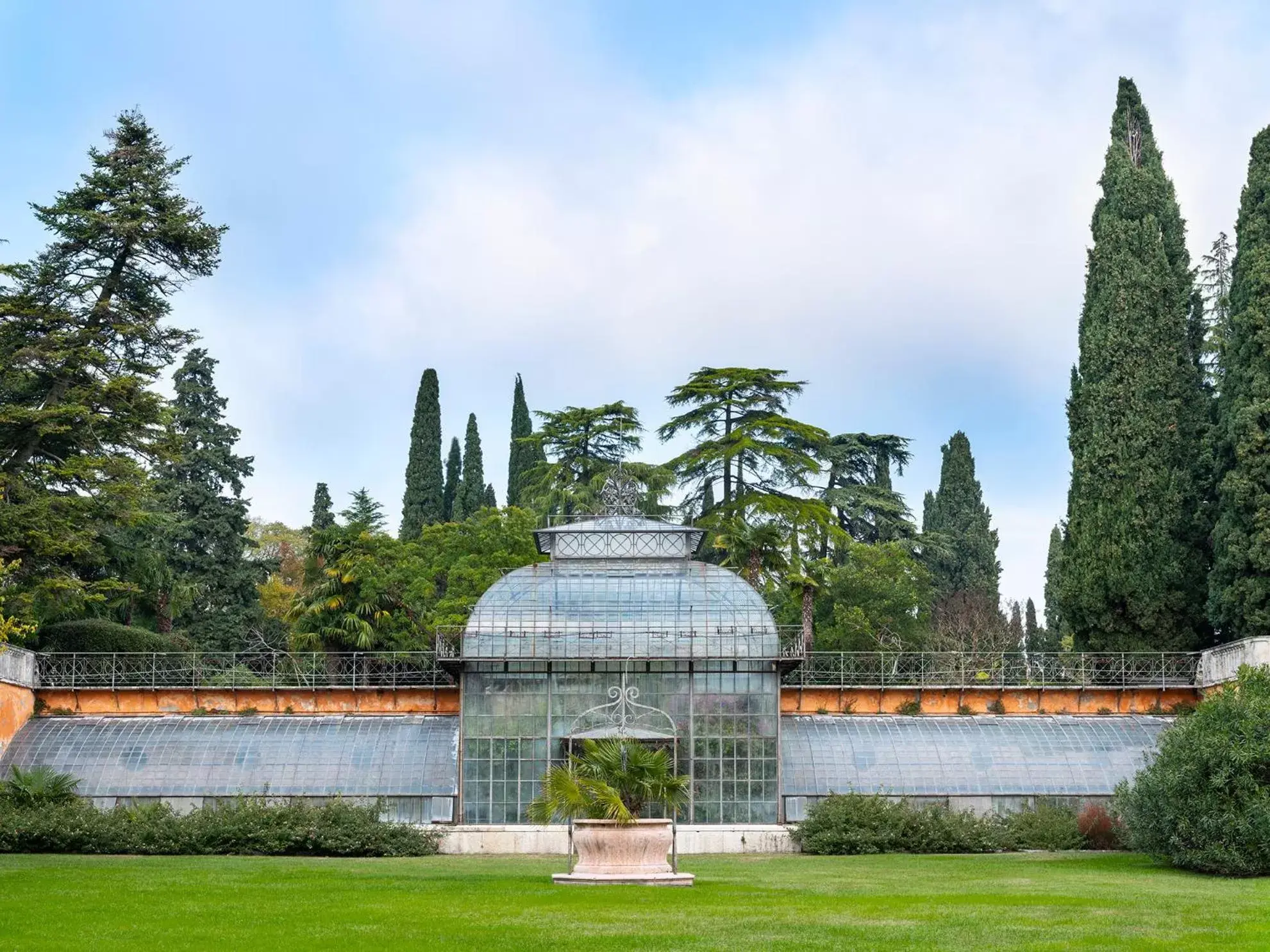 Garden in Parco Termale di Villa Dei Cedri