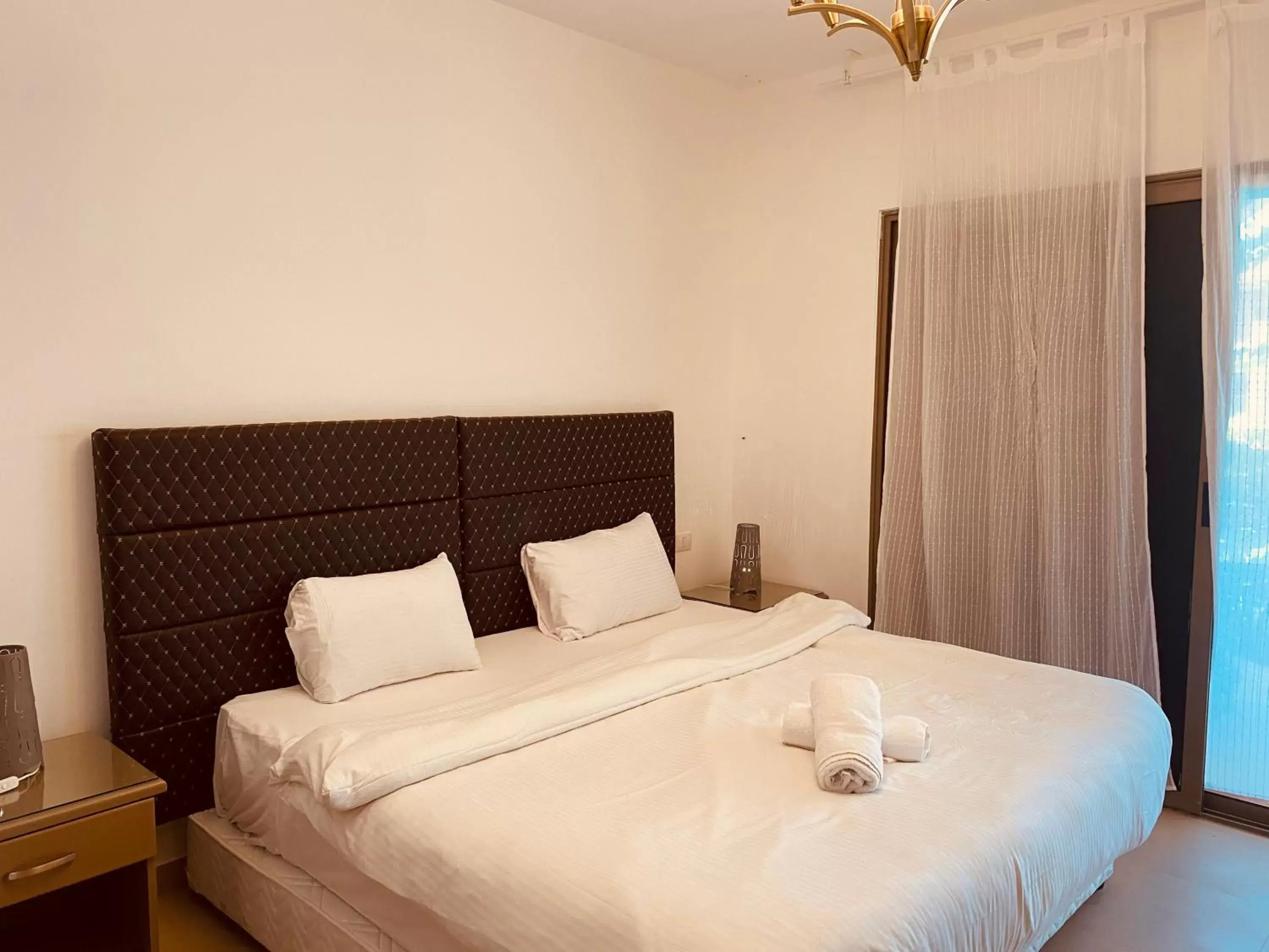 Bedroom, Bed in Tala Bay Residence
