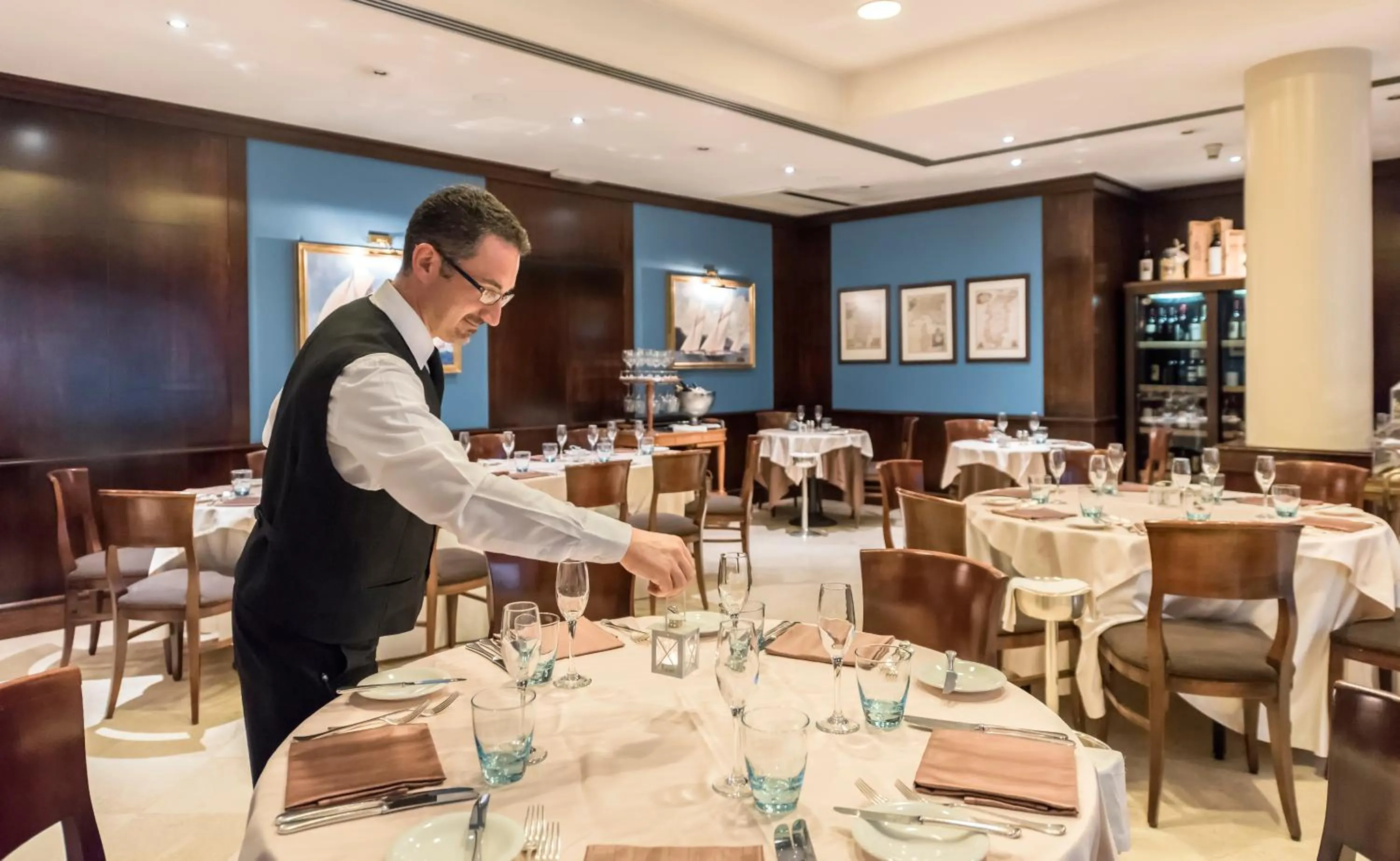 Restaurant/places to eat in Caesar's Hotel