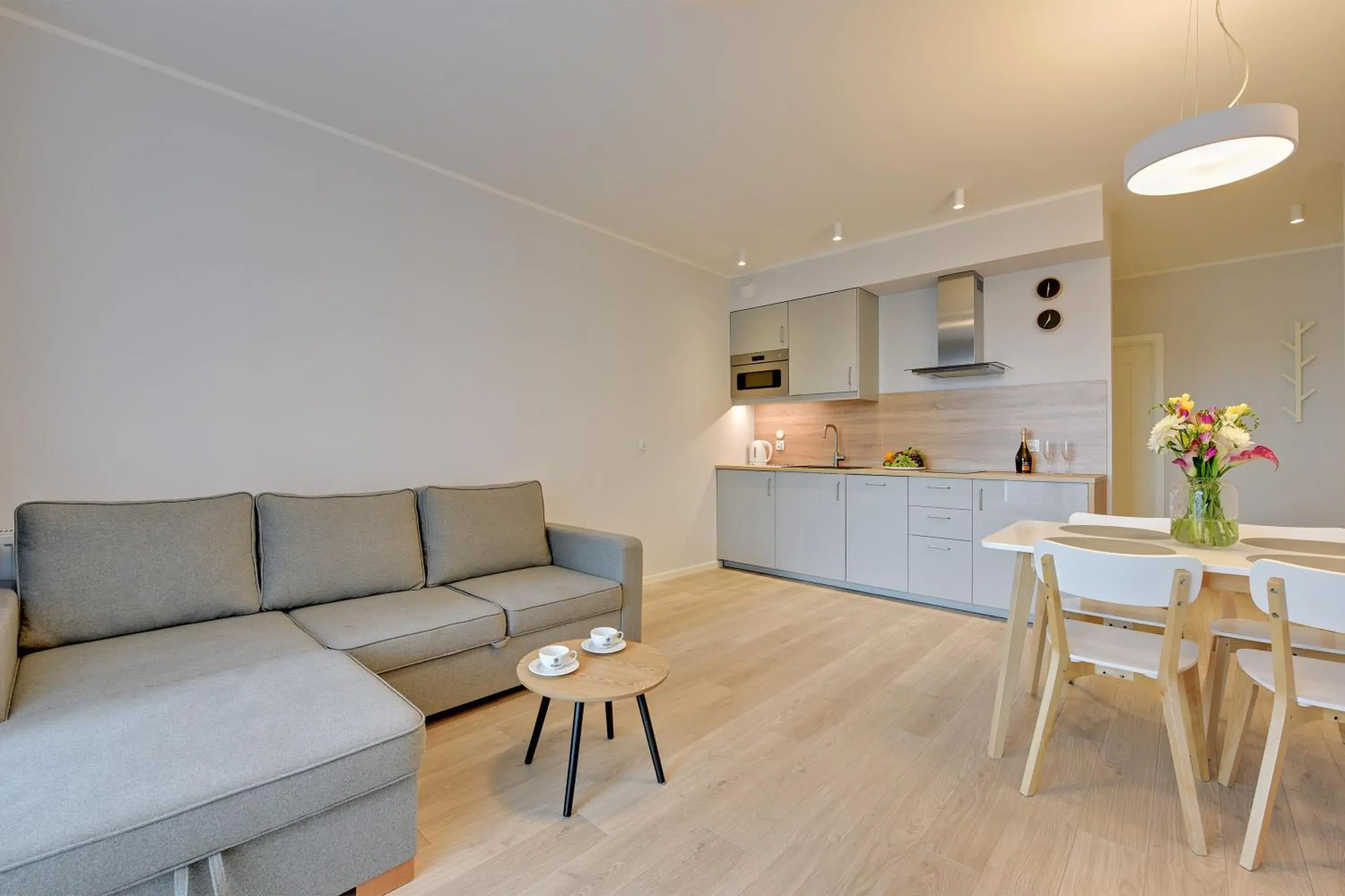Kitchen or kitchenette, Dining Area in GRANO APARTMENTS Gdansk Nowa Motlawa SPA & Wellness