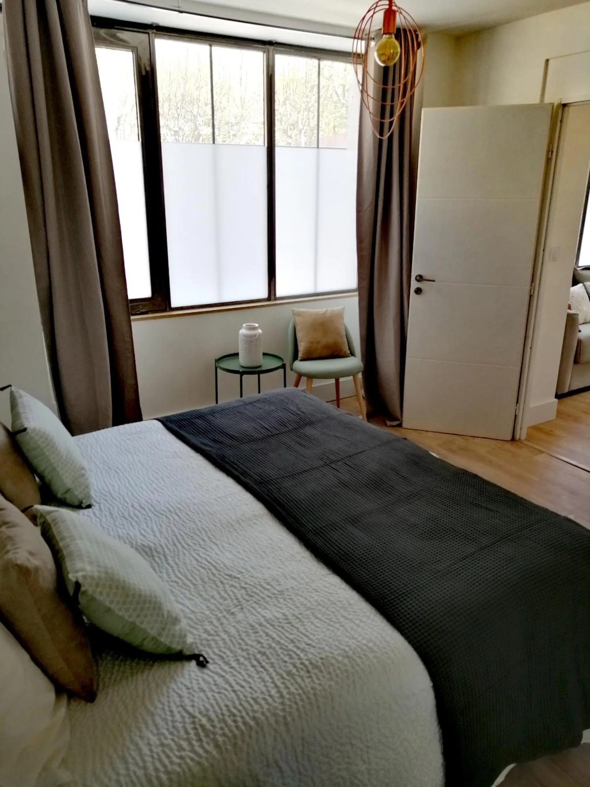 Bedroom, Bed in La Maison Grivolas Appartements et Maison d'hôtes