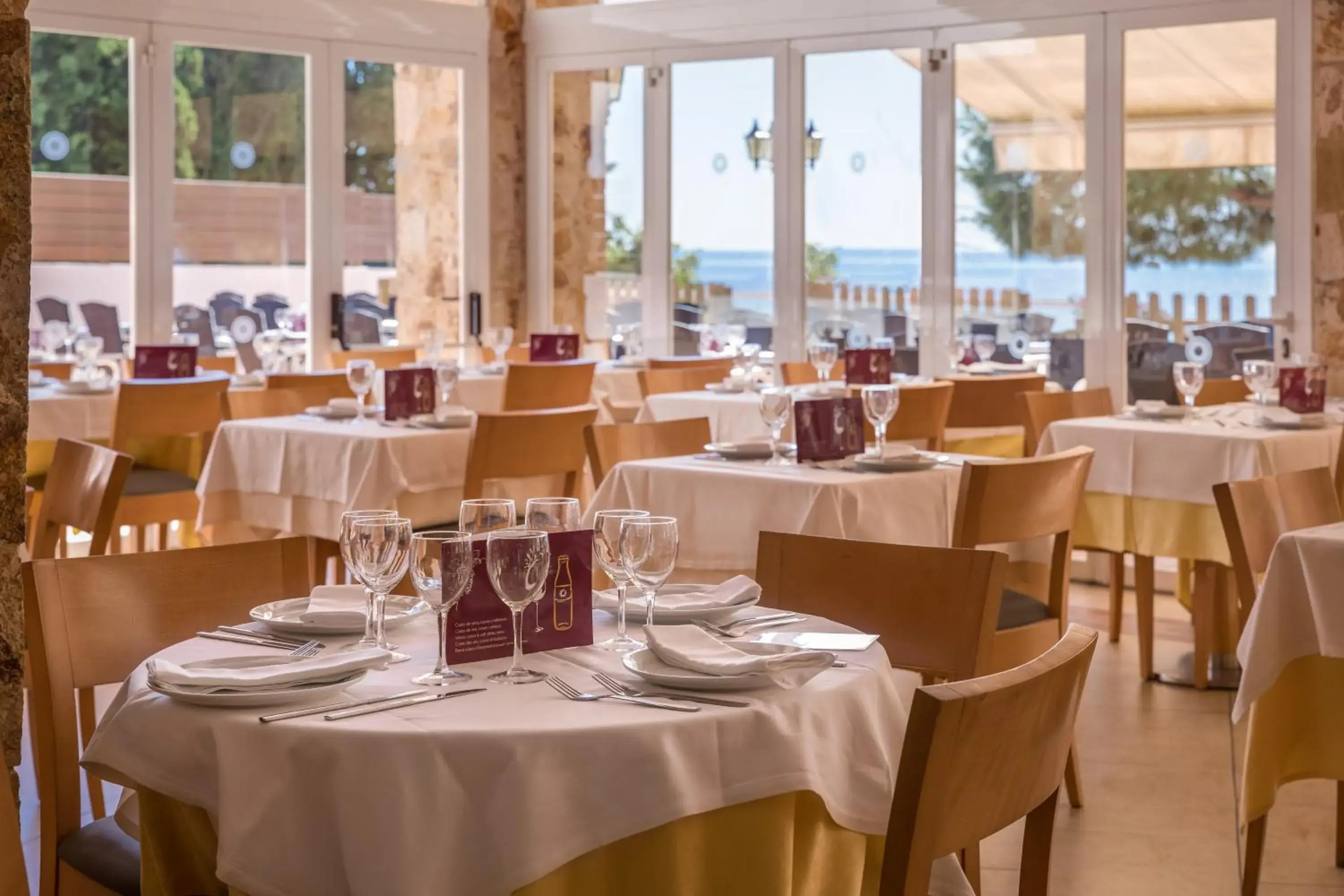 Restaurant/Places to Eat in htop Caleta Palace