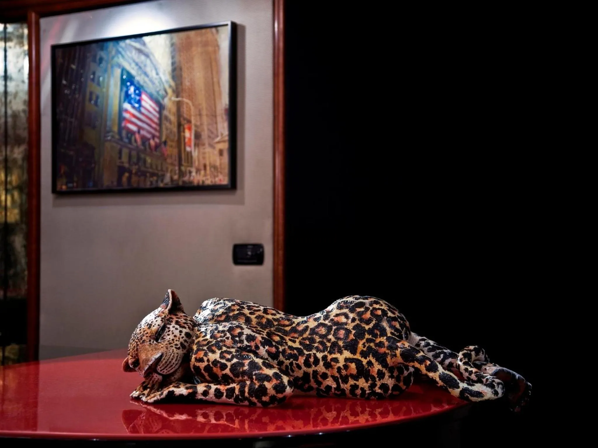 Nightclub / DJ, Bed in Suite Valadier