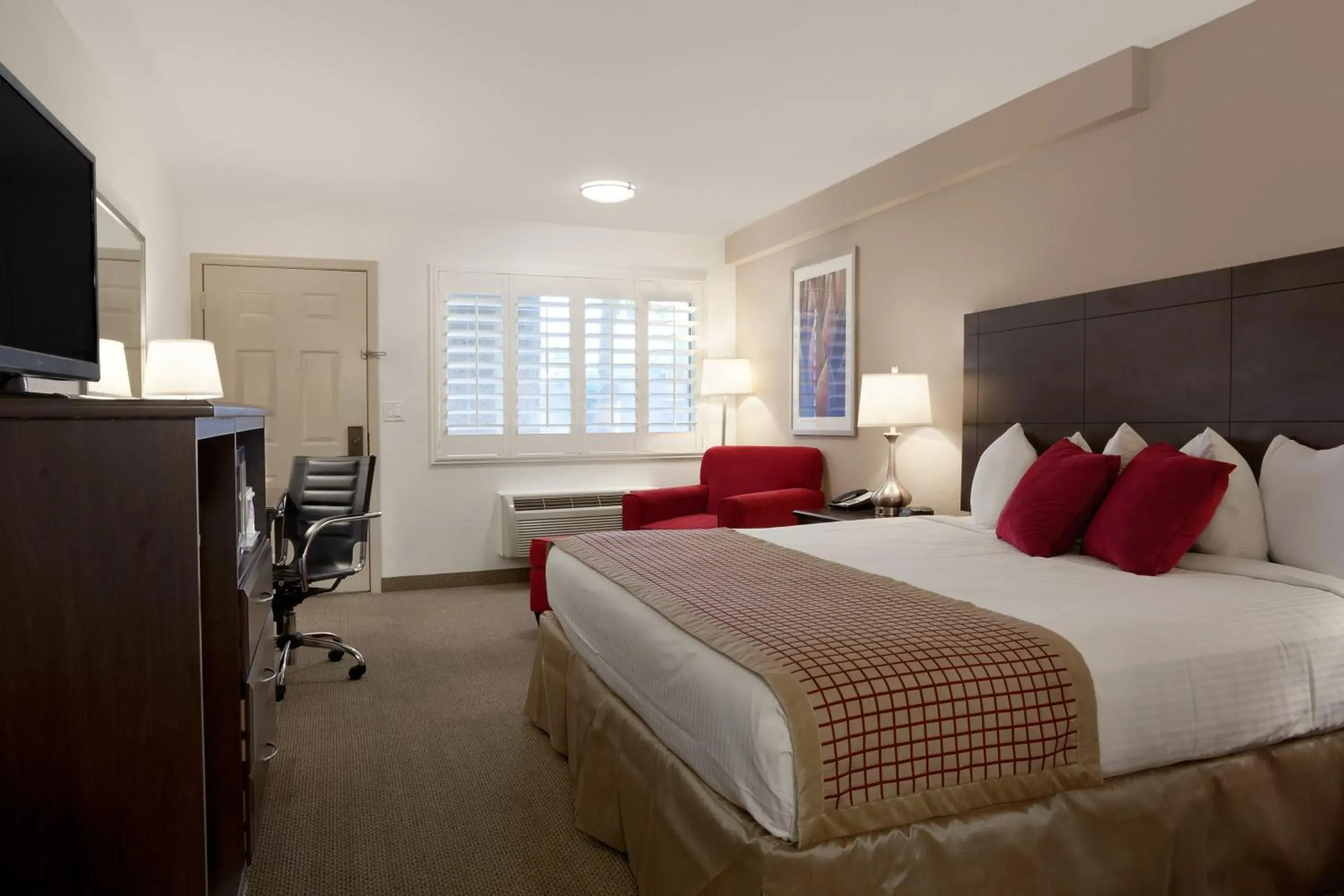Photo of the whole room, Bed in Infinity Inn & Suites Photo of the whole room, Bed in Infinity Inn & Suites