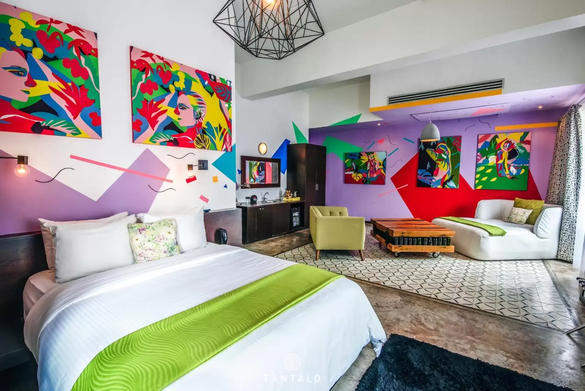 Bed in Tantalo Hotel - Kitchen - Roofbar Bed in Tantalo Hotel - Kitchen - Roofbar