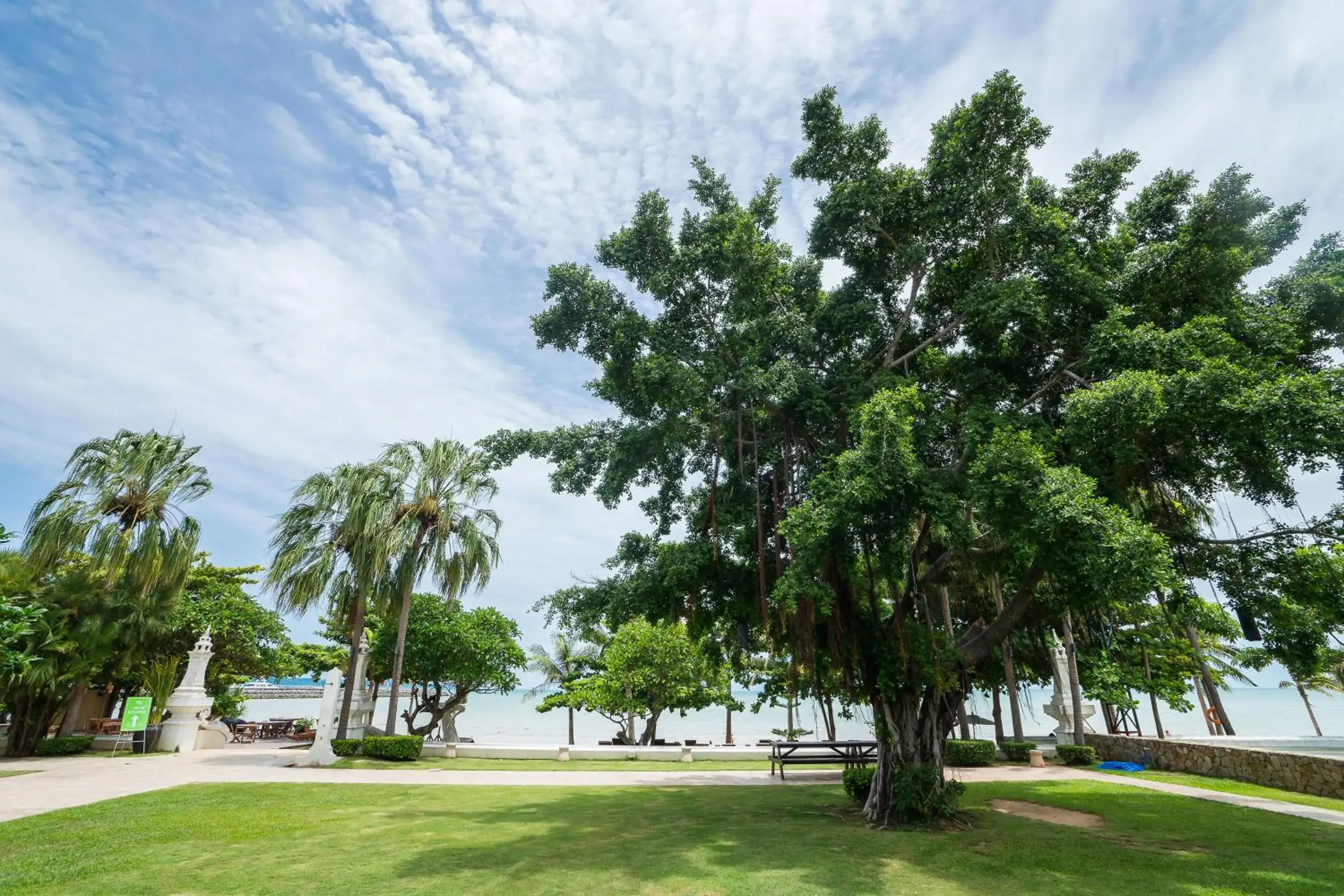 Beach, Garden in Dor-Shada Resort By The Sea