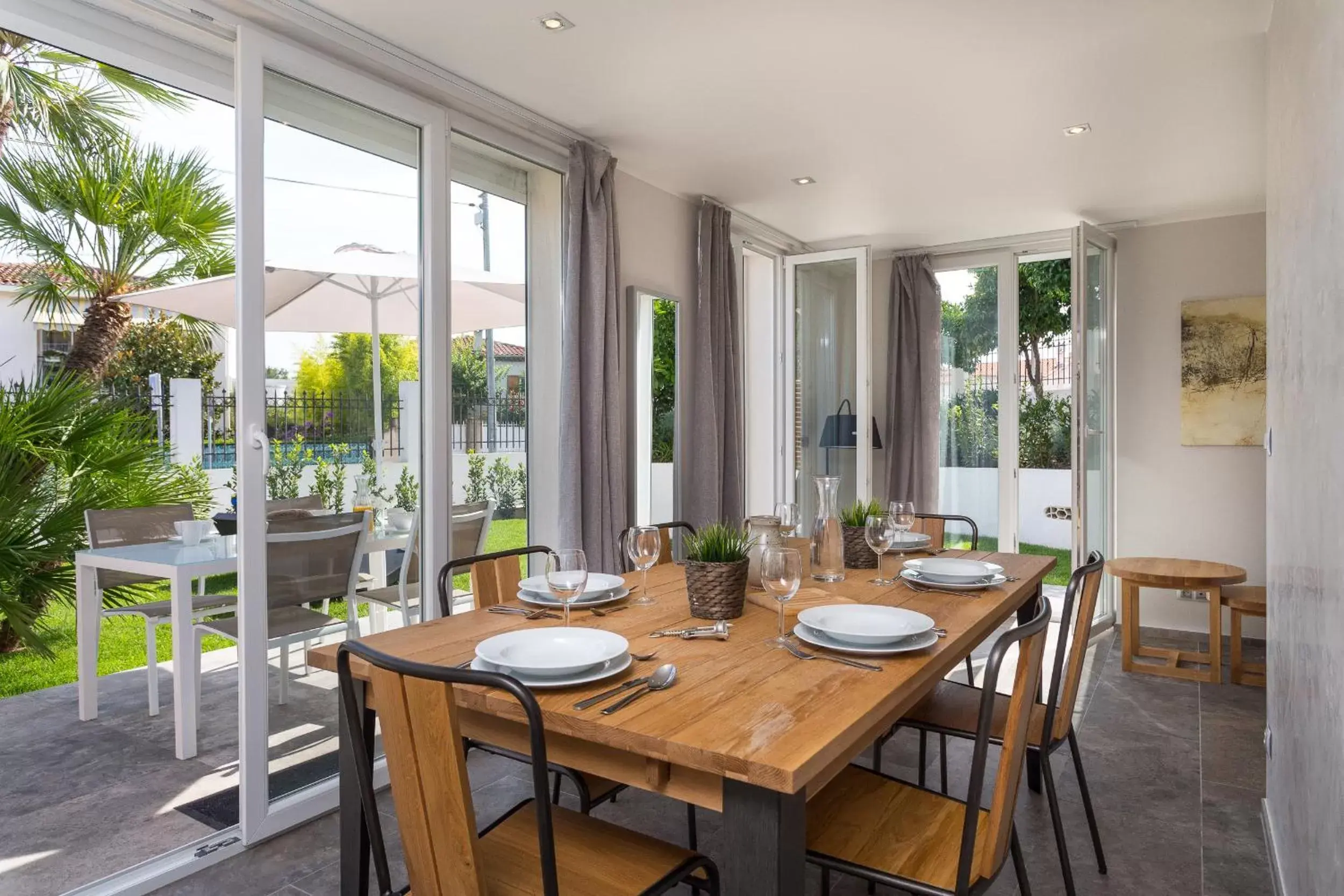 Dining Area in Villa Velvet