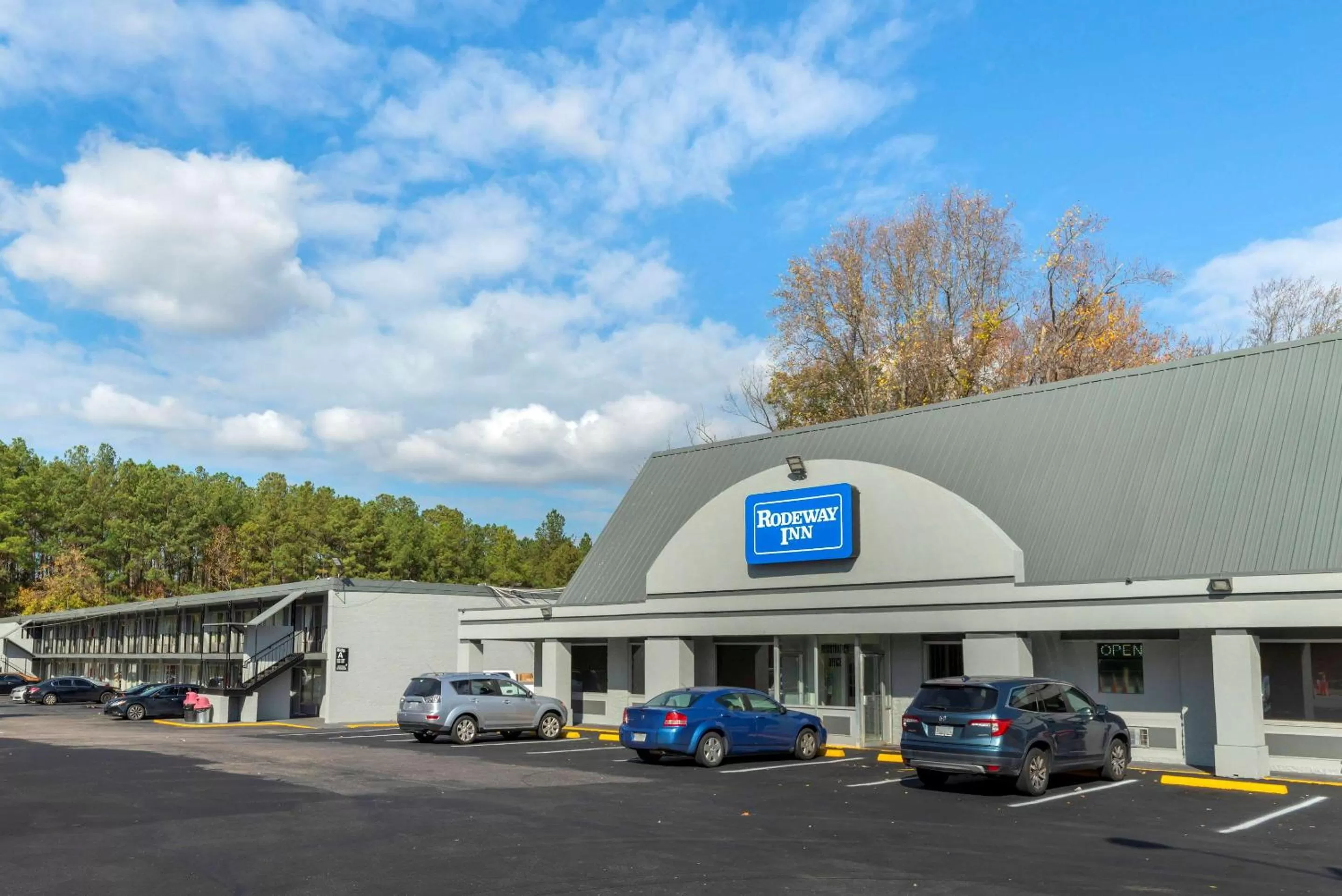 Property building in Rodeway Inn Colonial Heights I-95