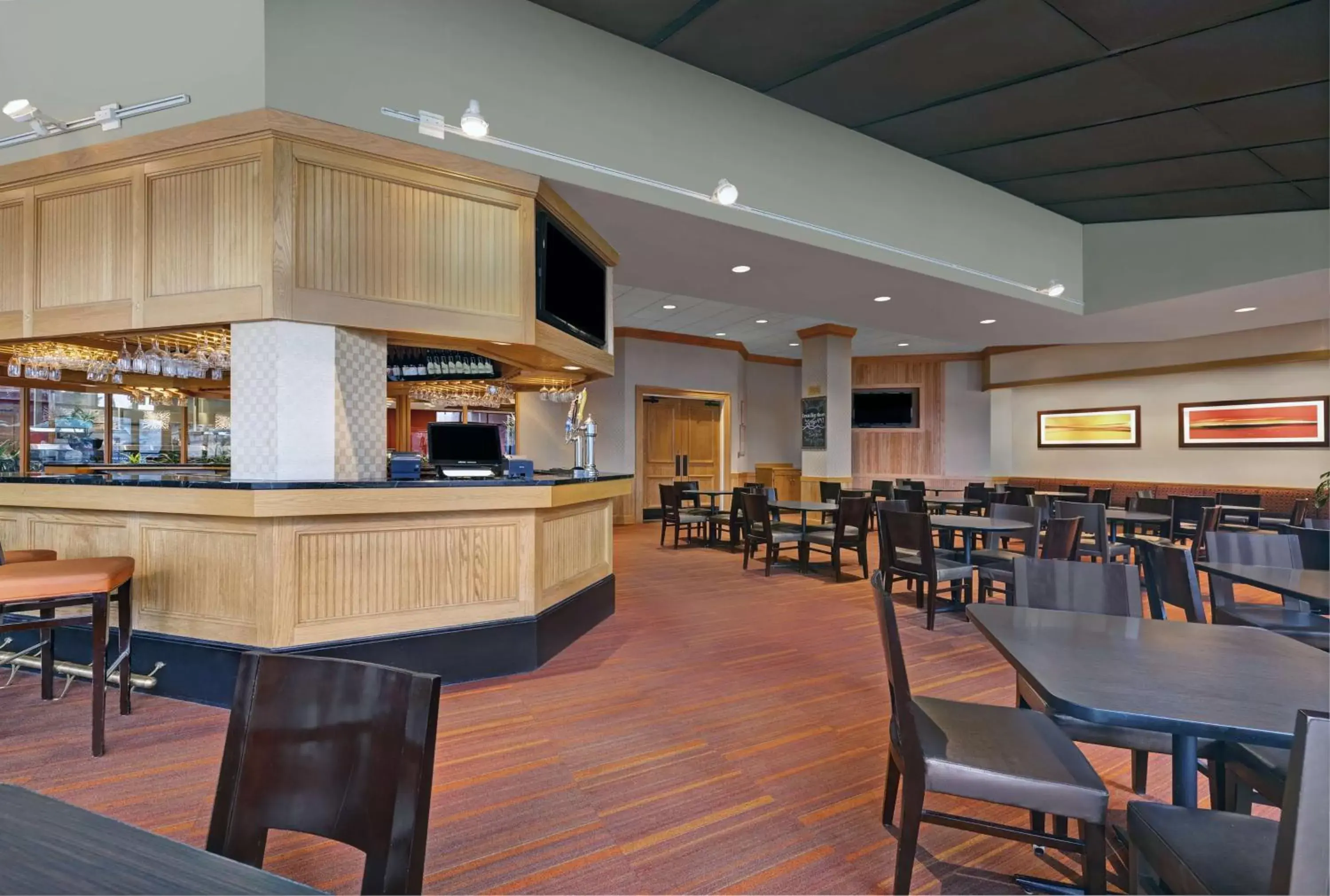 Lounge or bar, Restaurant/Places to Eat in DoubleTree by Hilton Grand Junction