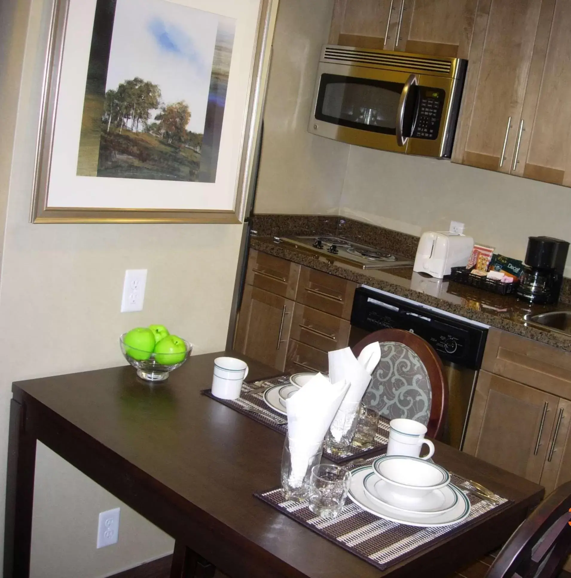 Kitchen or kitchenette, Kitchen/Kitchenette in Homewood Suites by Hilton Toronto-Markham