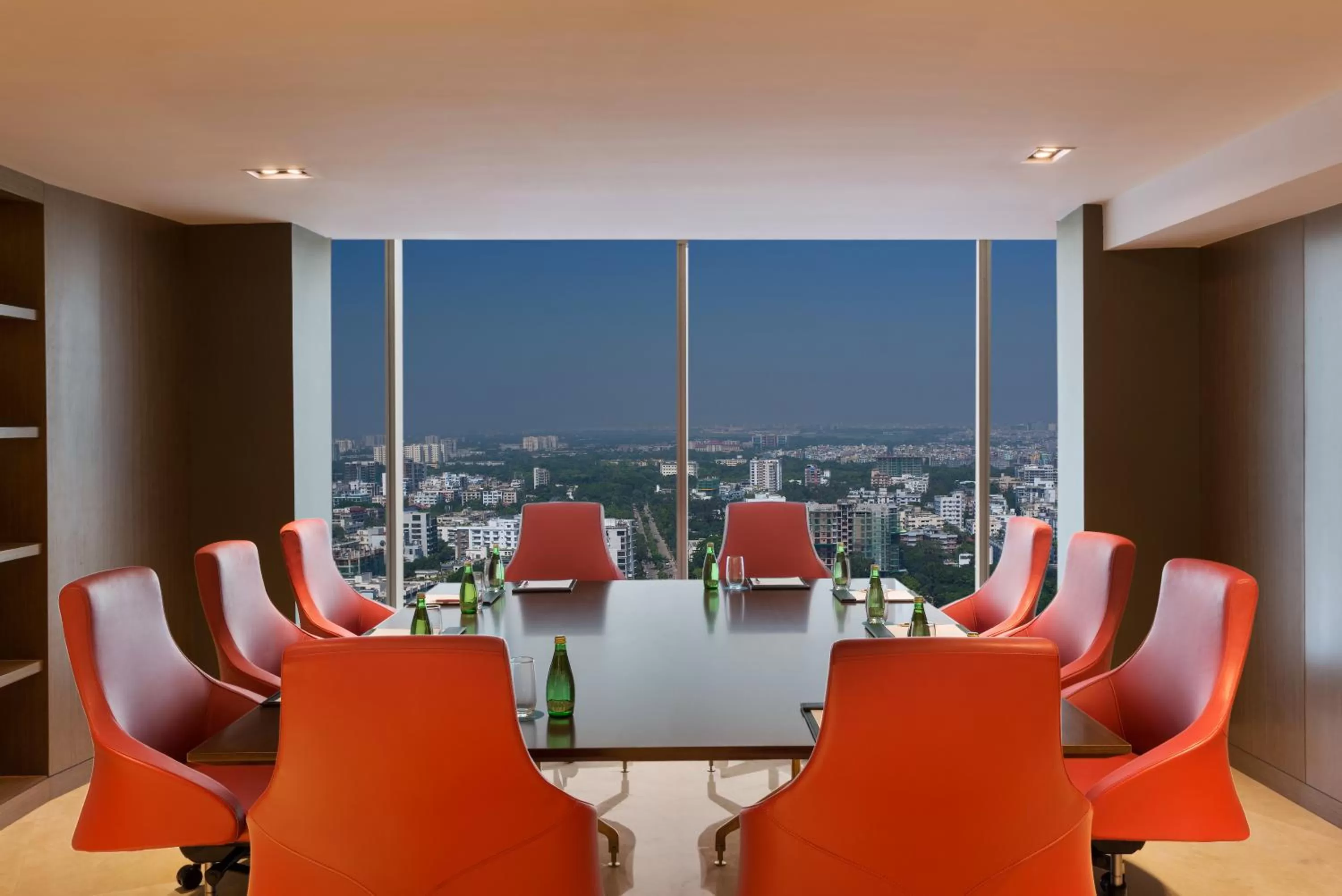 Dining area in Crowne Plaza Dhaka Gulshan by IHG