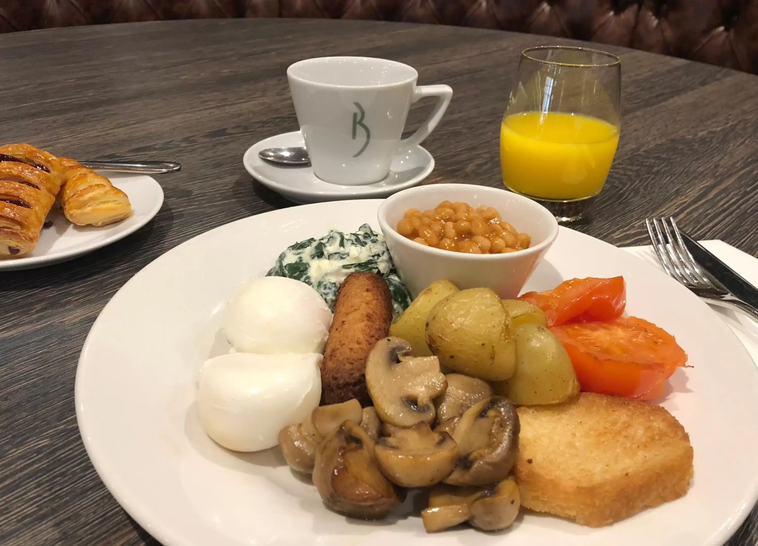 Breakfast in Castle Hotel