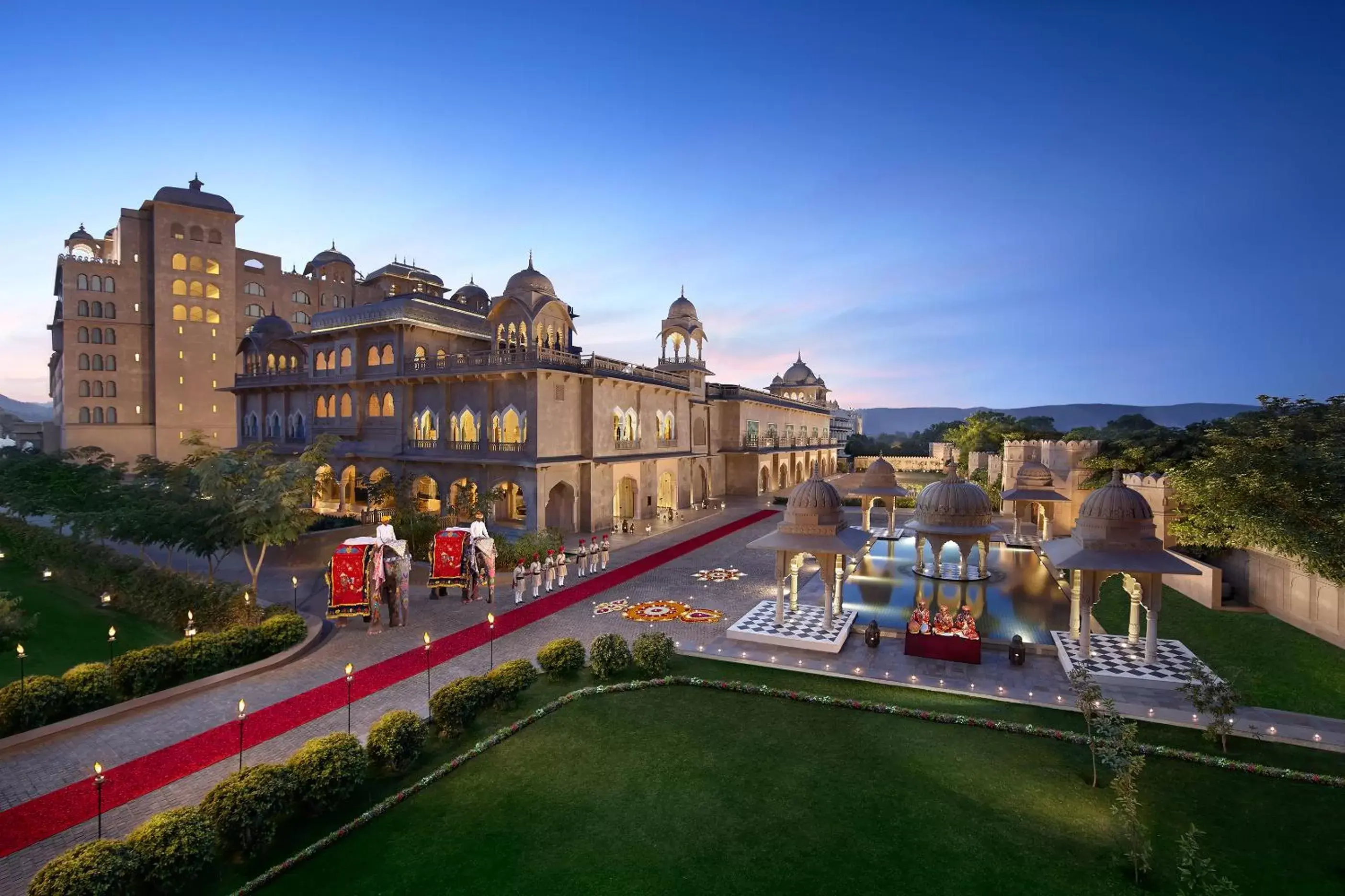 Facade/entrance in Fairmont Jaipur