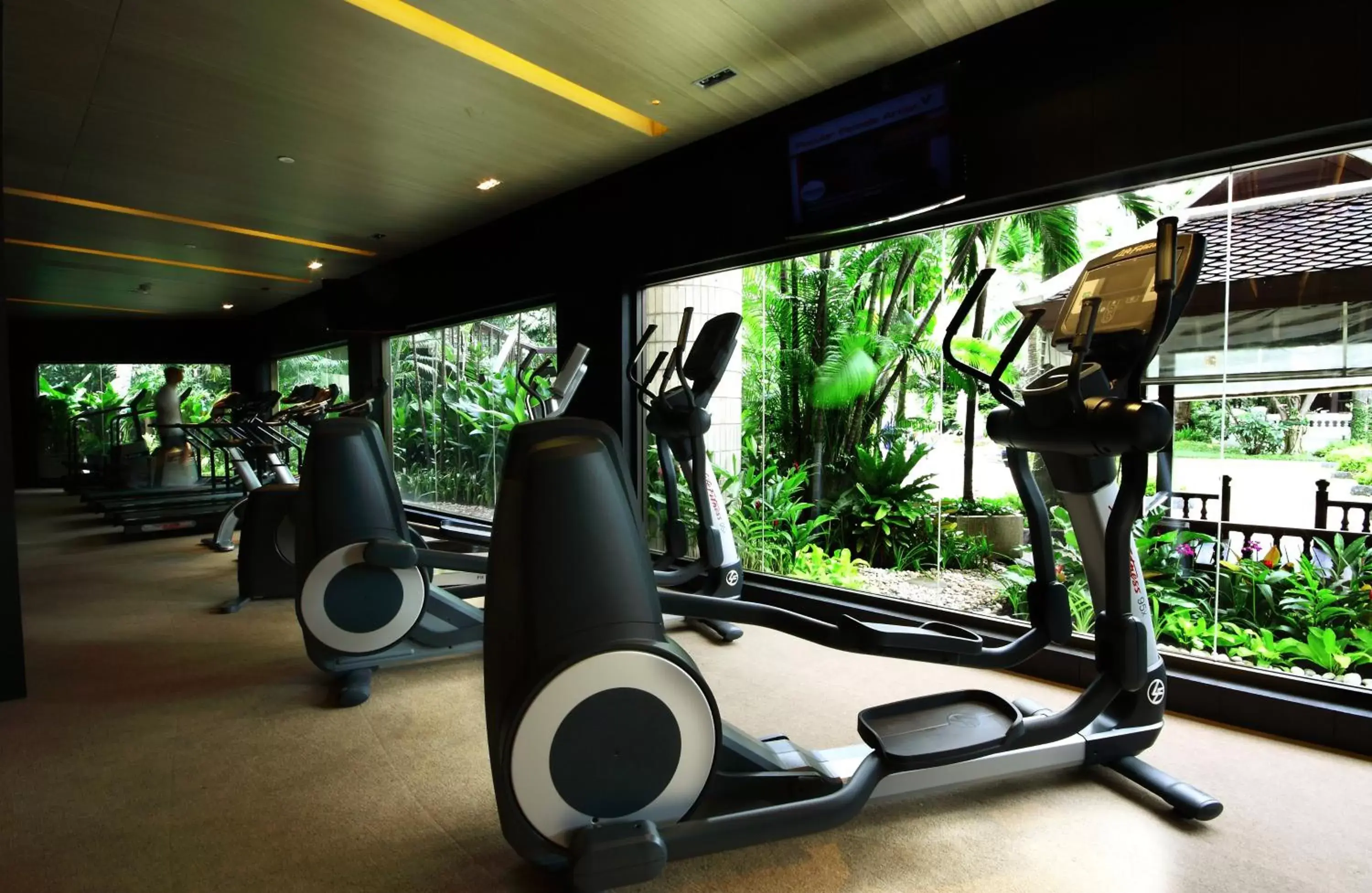 Fitness centre/facilities, Fitness Center/Facilities in Centara Grand at Central Plaza Ladprao Bangkok