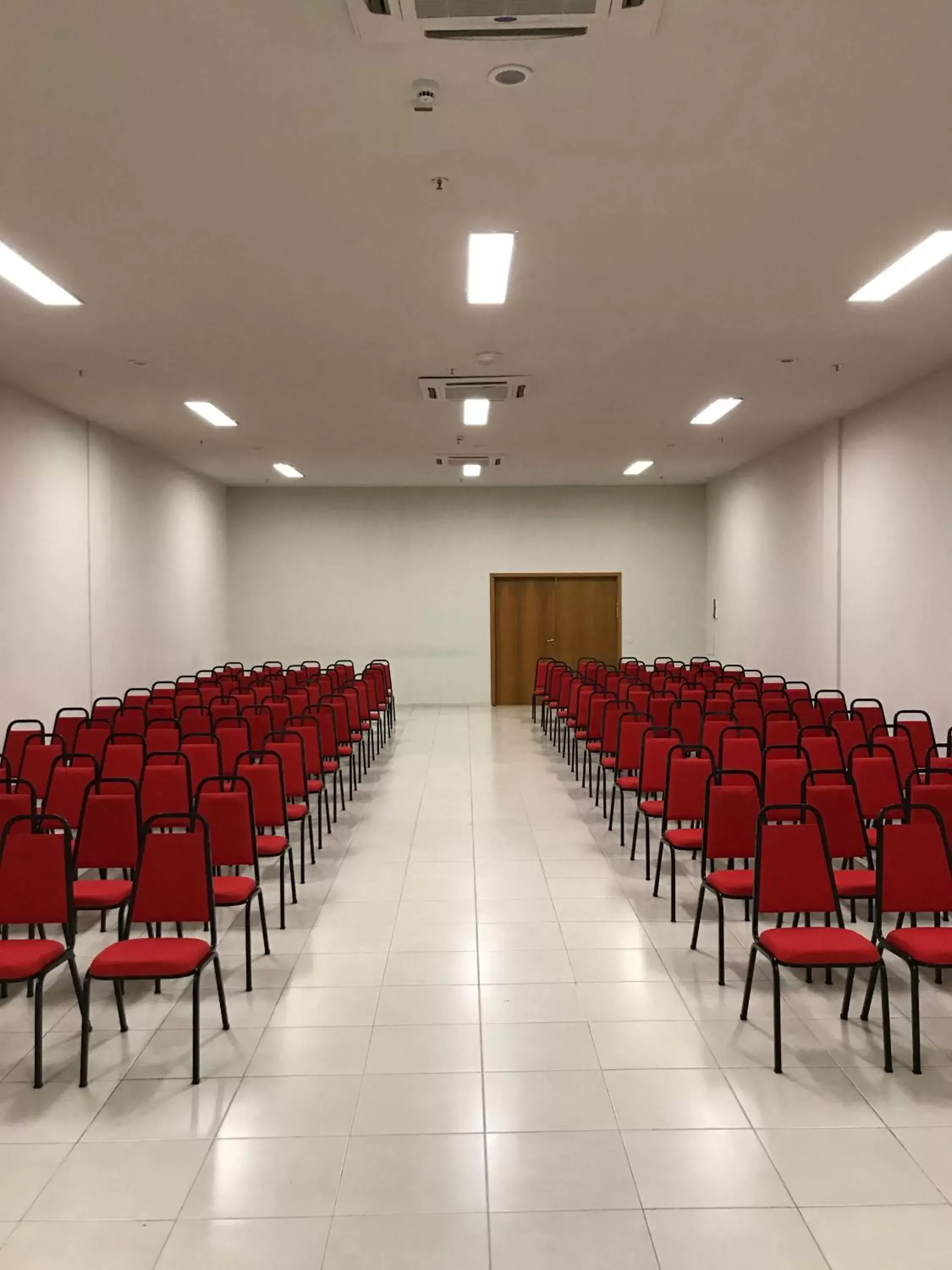 Meeting/conference room in Nobile Inn Dutra Rio De Janeiro