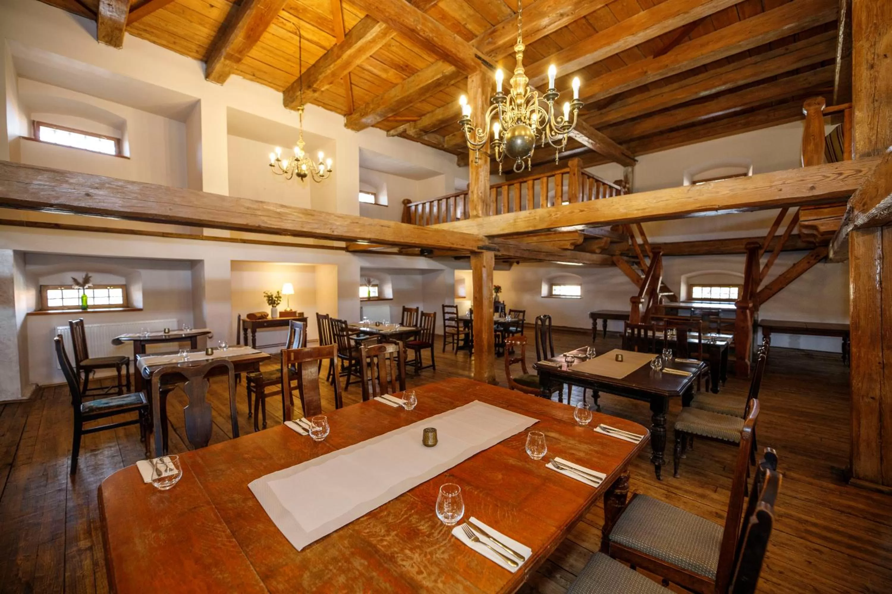 Restaurant/places to eat in Dvůr Pecínov