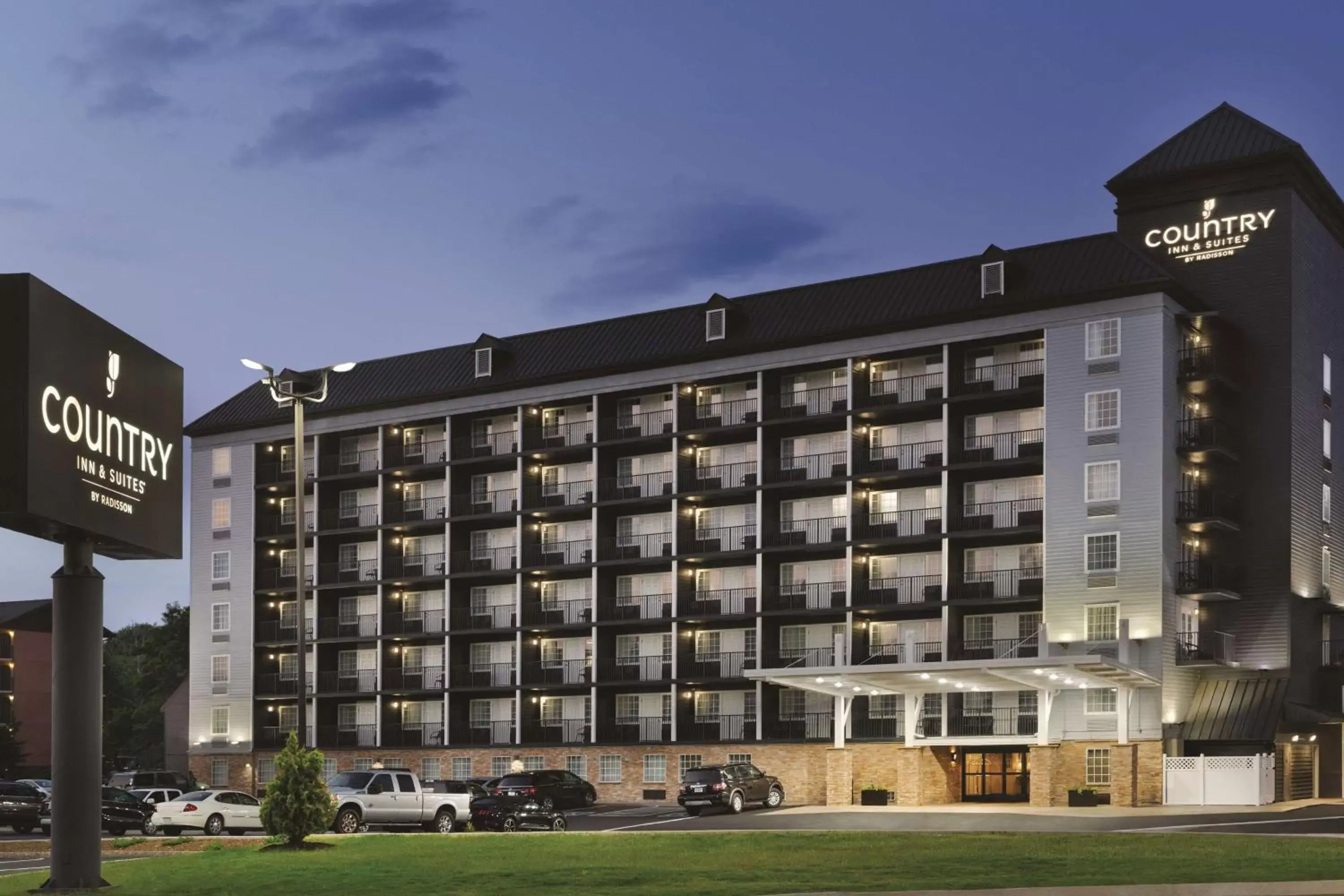 Property building in Country Inn & Suites by Radisson, Pigeon Forge South, TN