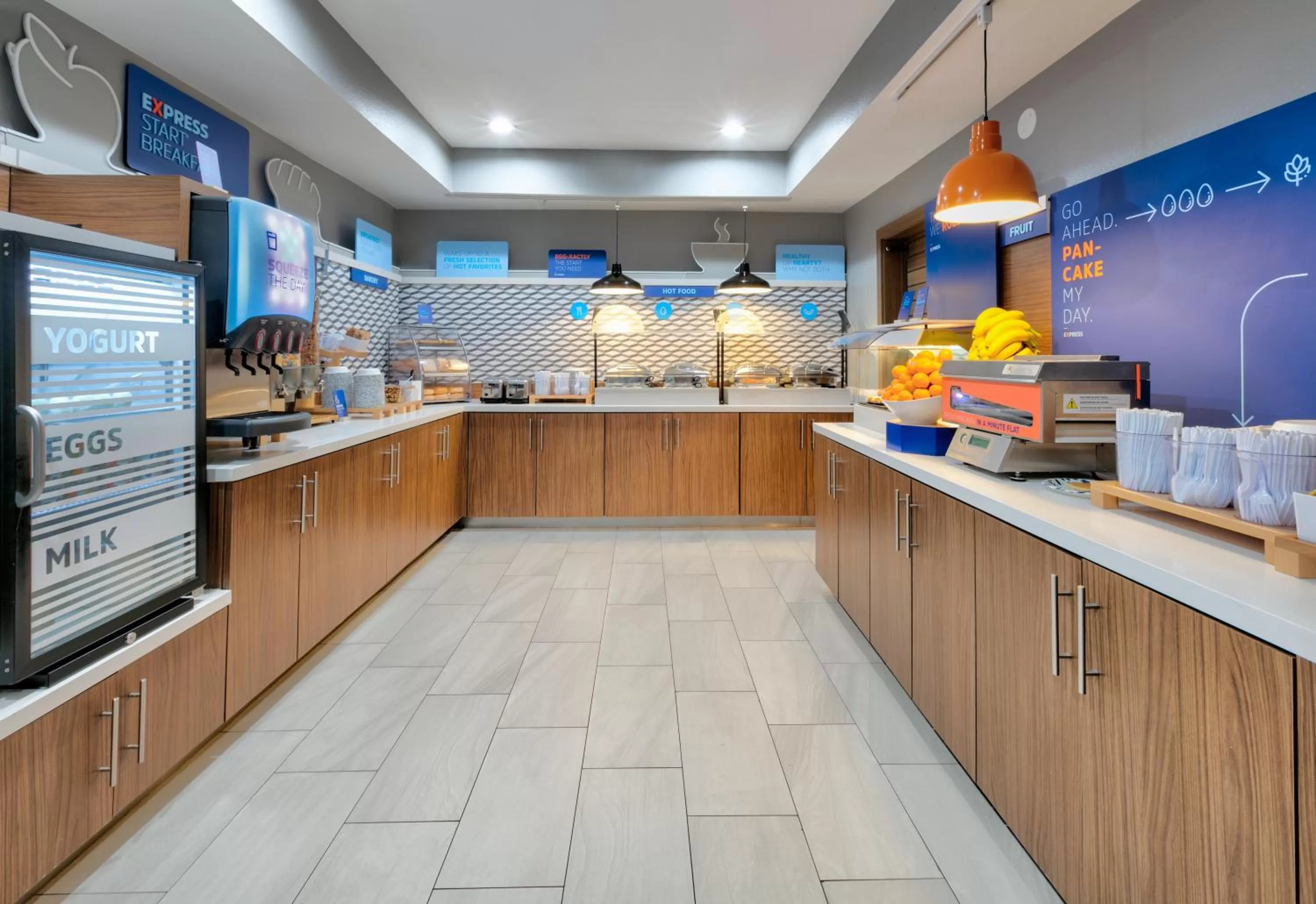 Food in Holiday Inn Express & Suites DALLAS PARK CENTRAL NORTHEAST by IHG